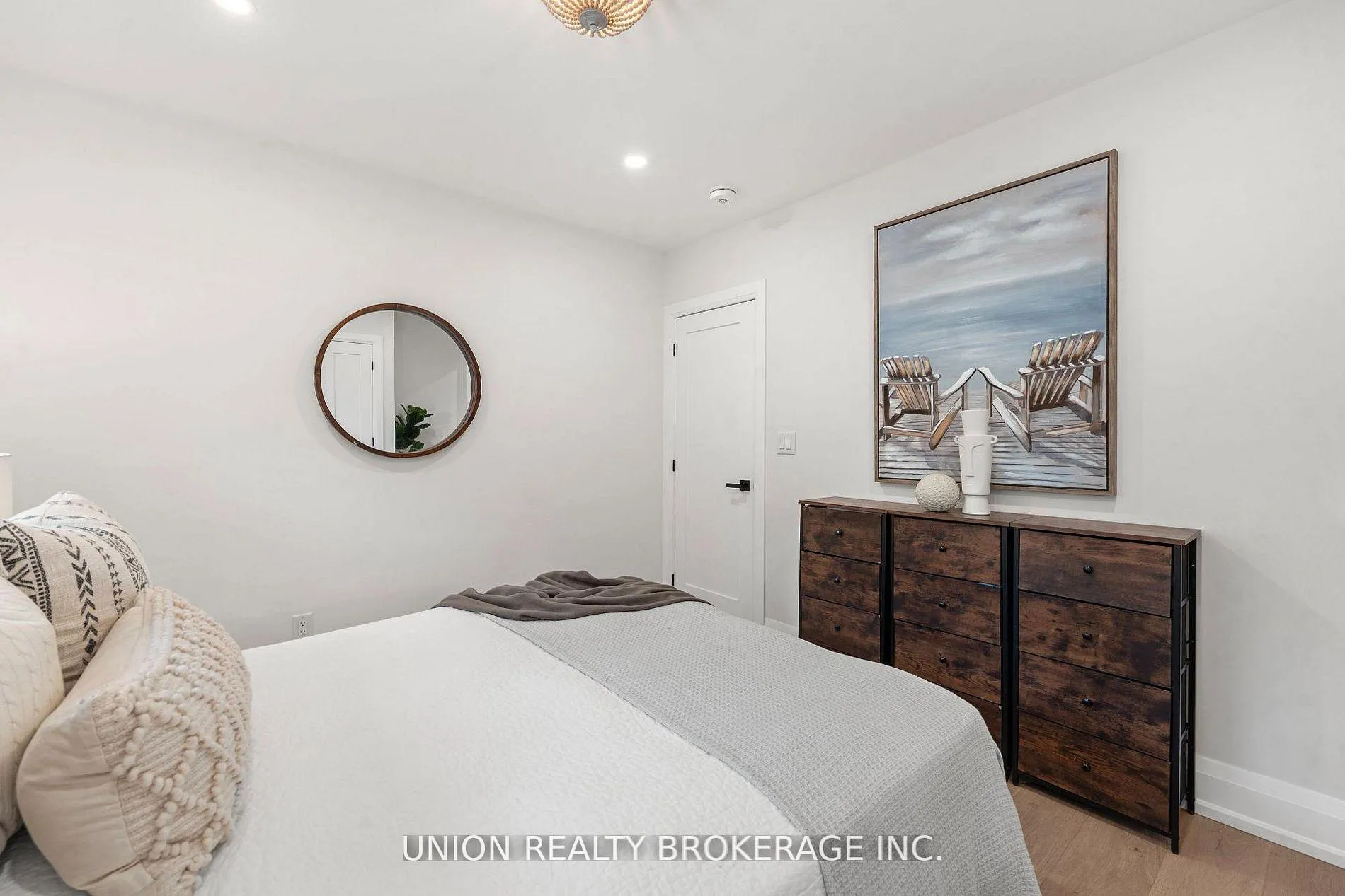 Photo 17 of 50 Beaufort Road, Toronto, The Beaches — HOMEH