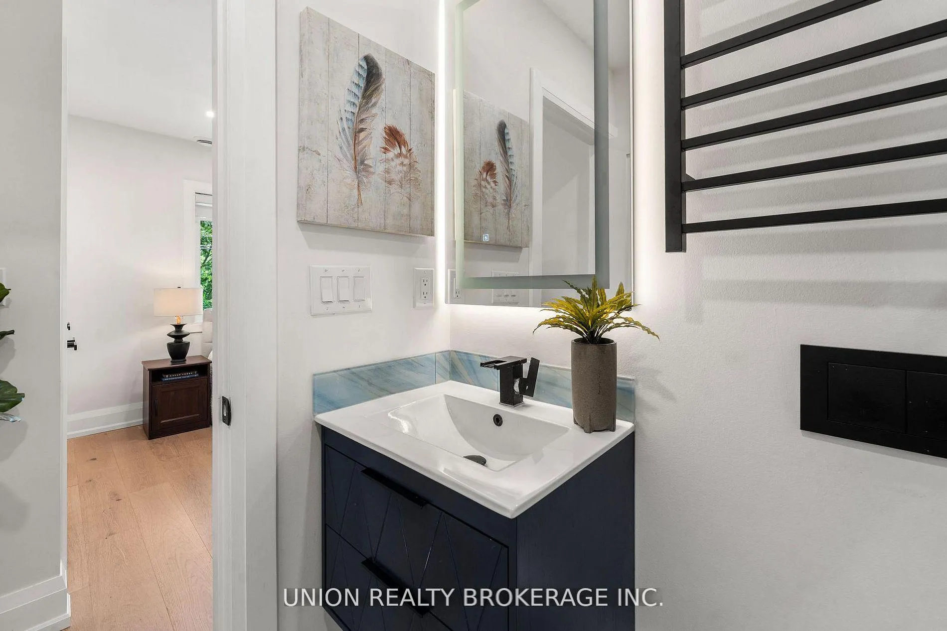 Photo 19 of 50 Beaufort Road, Toronto, The Beaches — HOMEH