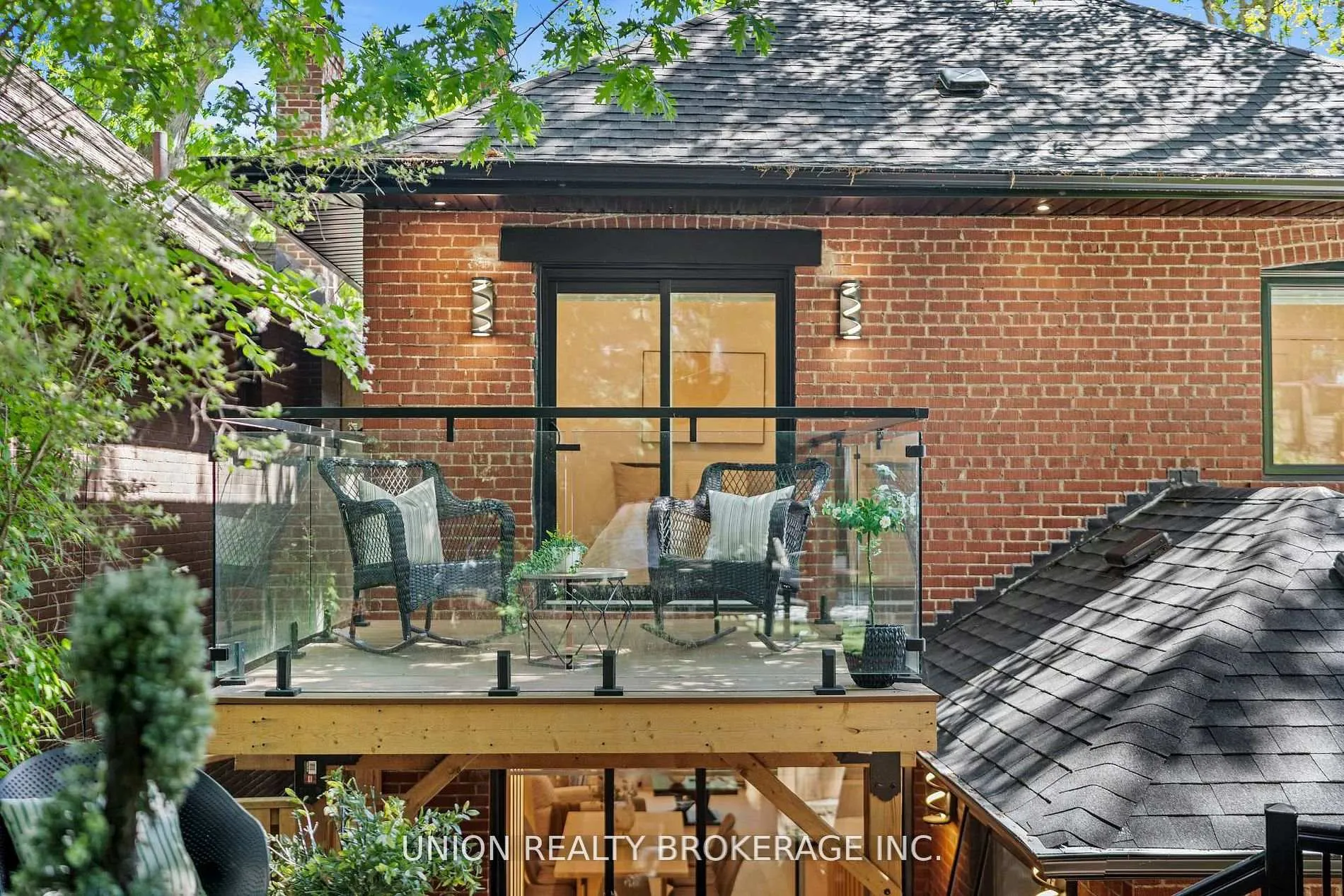 Photo 23 of 50 Beaufort Road, Toronto, The Beaches — HOMEH
