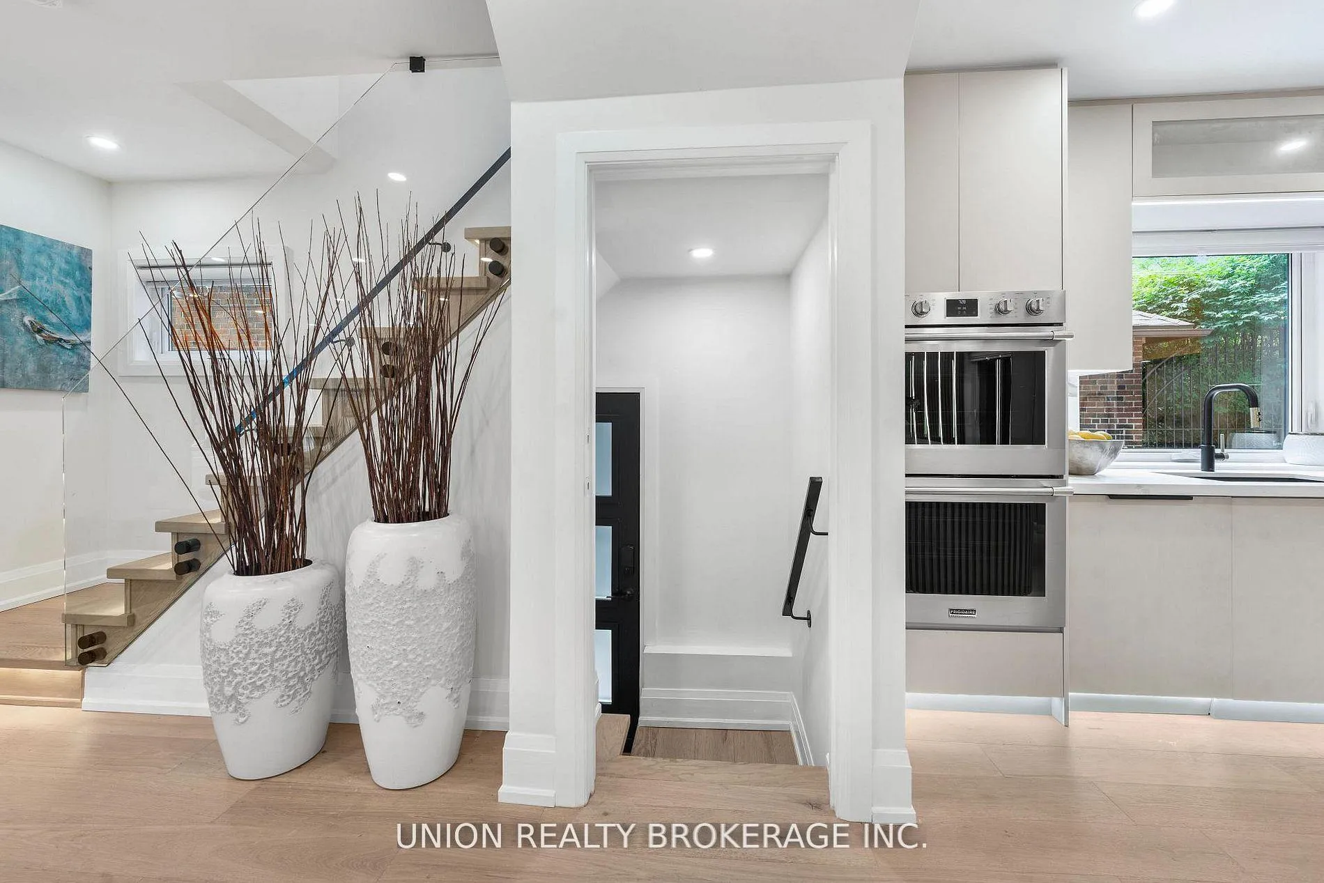 Photo 27 of 50 Beaufort Road, Toronto, The Beaches — HOMEH