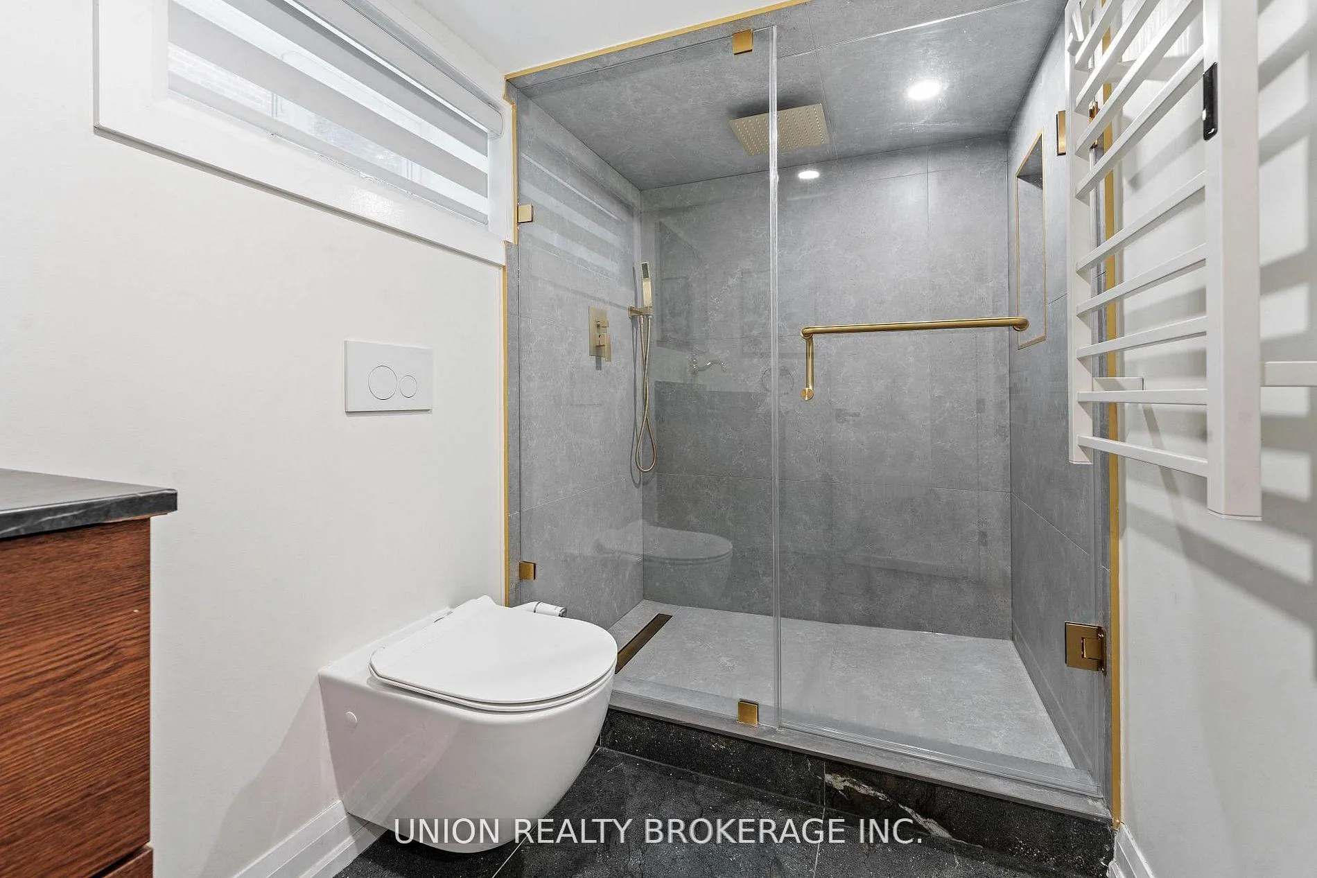 Photo 34 of 50 Beaufort Road, Toronto, The Beaches — HOMEH