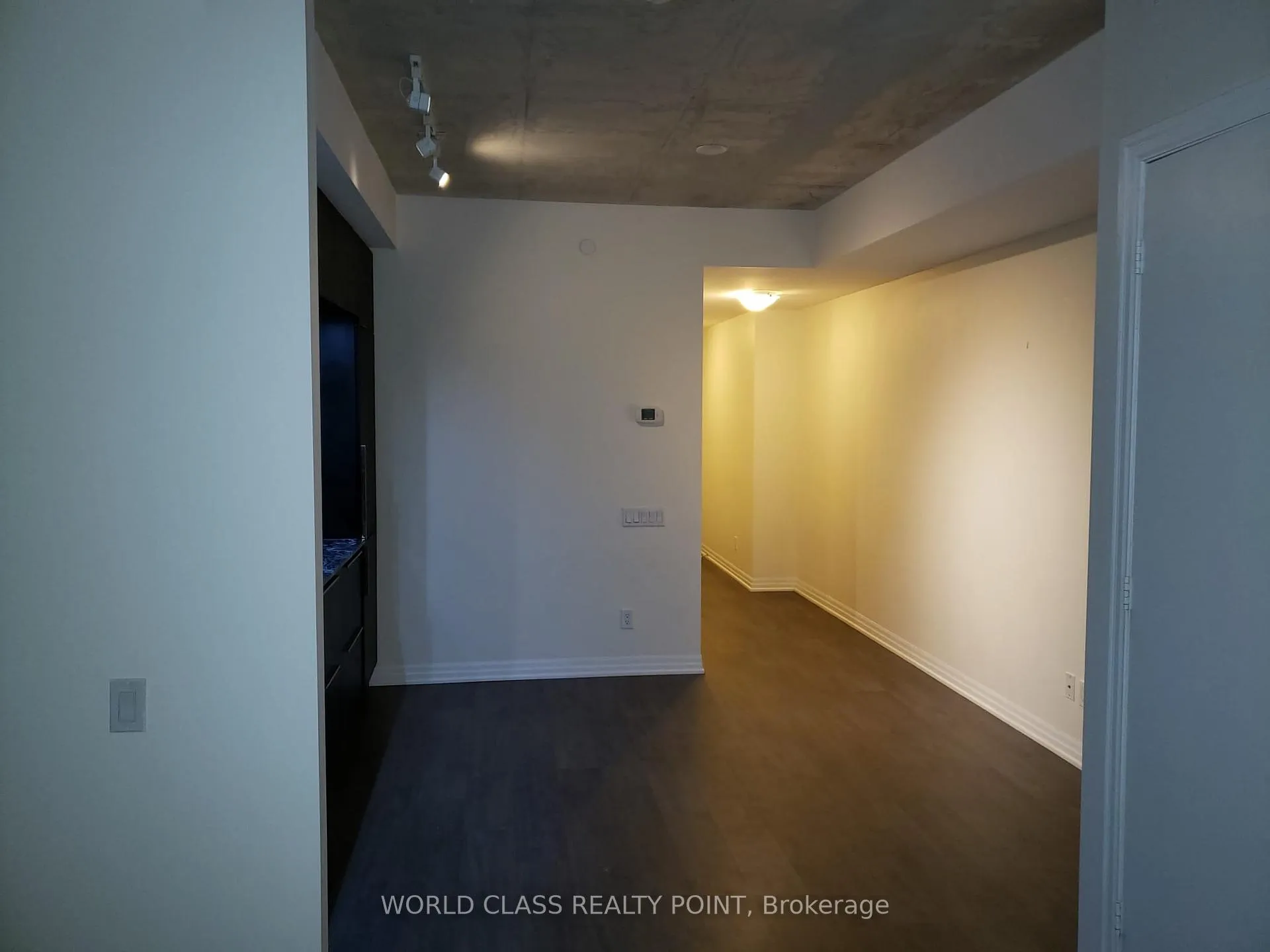 Photo 2 of Unit 2411, 88 Blue Jays Way, Toronto, Waterfront Communities — HOMEH