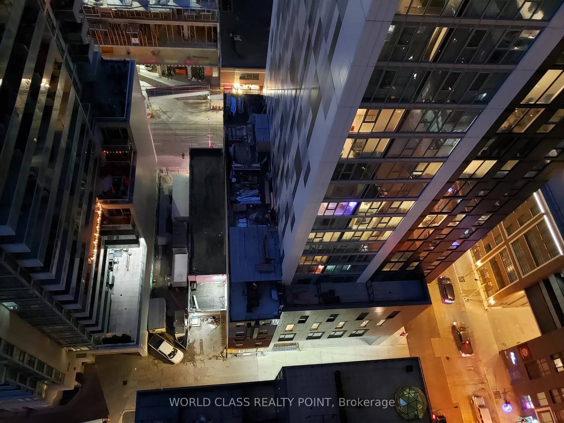 Photo 3 of Unit 2411, 88 Blue Jays Way, Toronto, Waterfront Communities — HOMEH