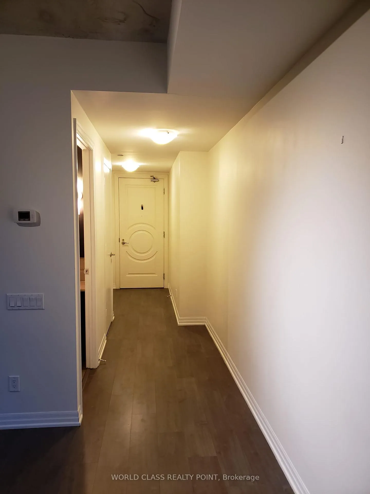 Photo 5 of Unit 2411, 88 Blue Jays Way, Toronto, Waterfront Communities — HOMEH