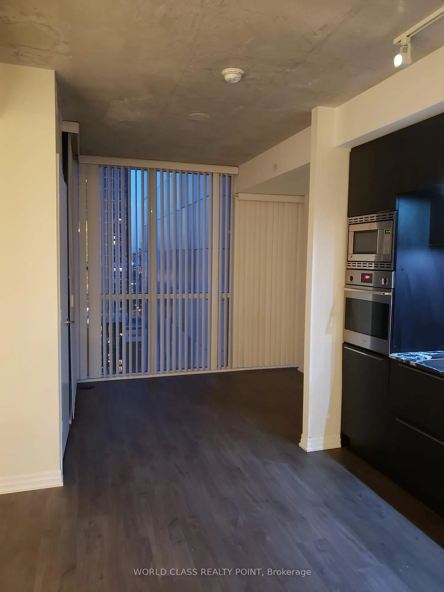 Photo 11 of Unit 2411, 88 Blue Jays Way, Toronto, Waterfront Communities — HOMEH