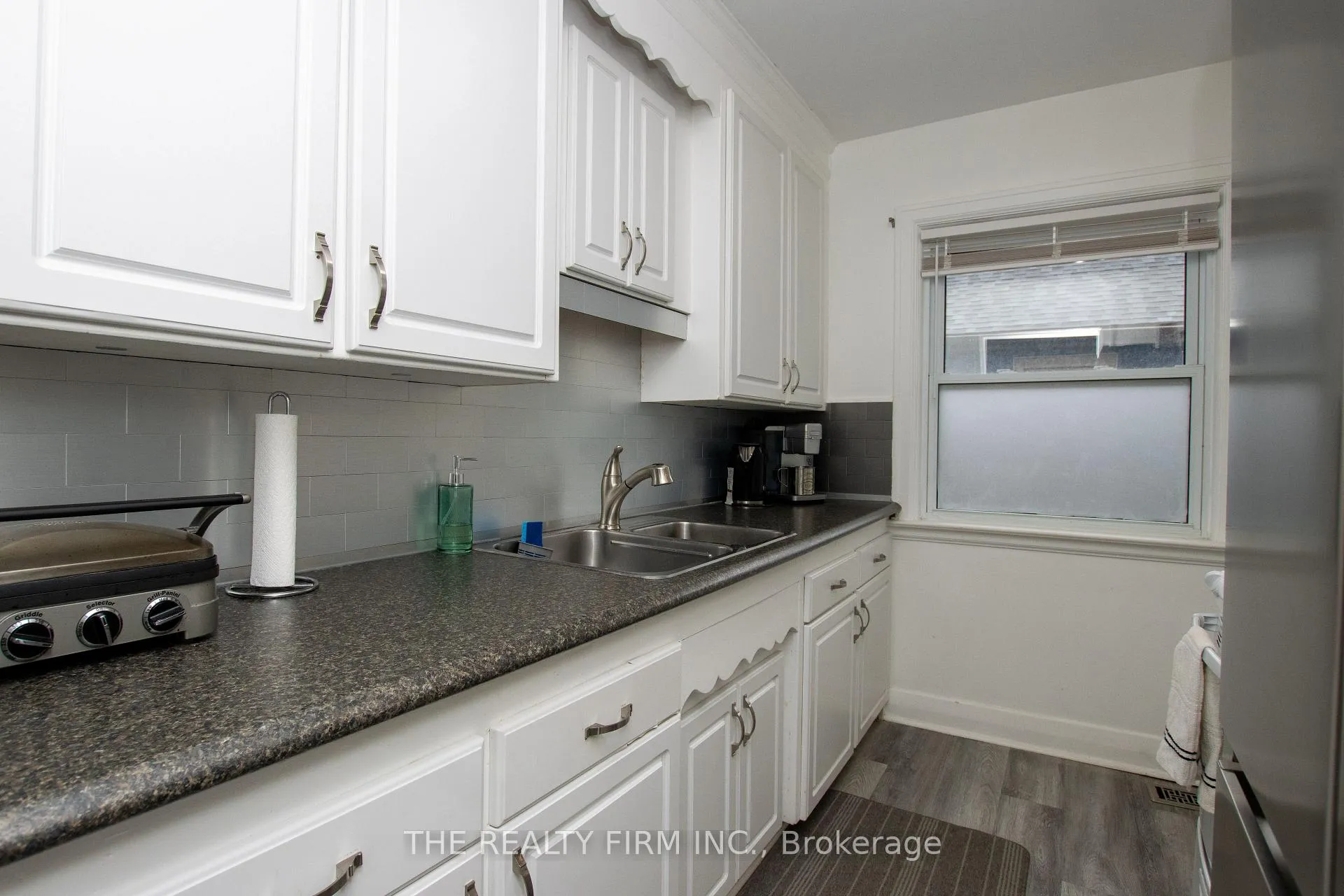 Photo 14 of 1319 Wilton Avenue, London, East N — HOMEH