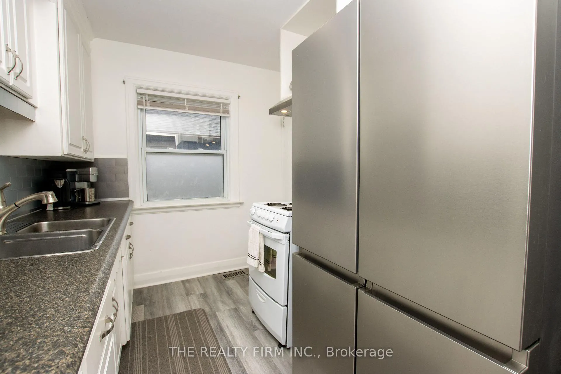 Photo 15 of 1319 Wilton Avenue, London, East N — HOMEH
