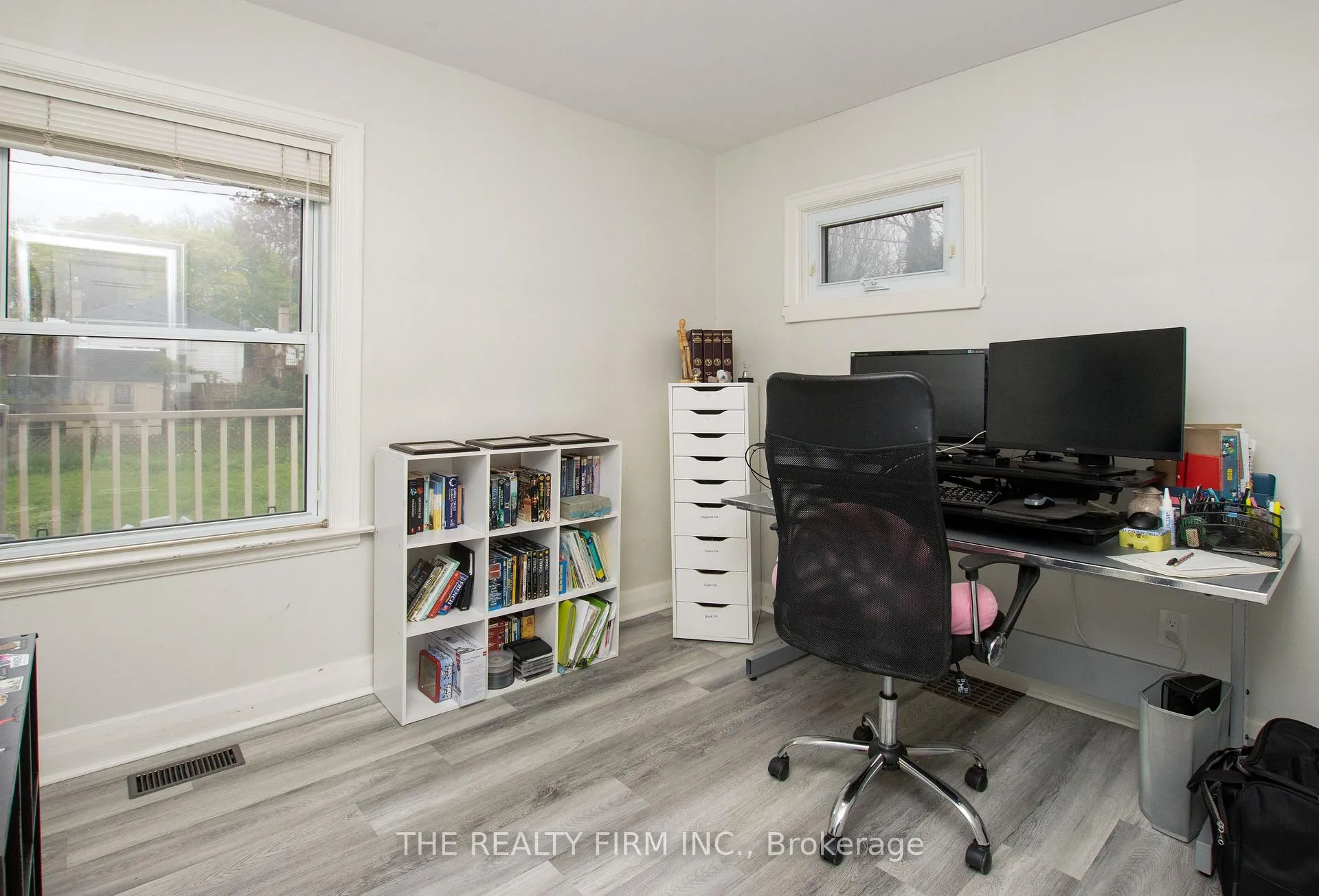 Photo 19 of 1319 Wilton Avenue, London, East N — HOMEH