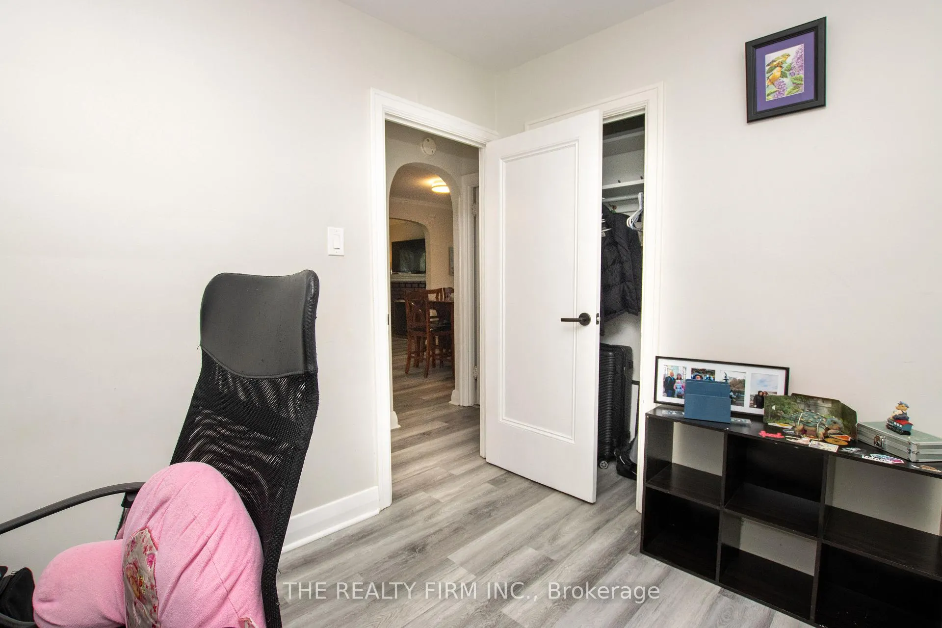 Photo 20 of 1319 Wilton Avenue, London, East N — HOMEH