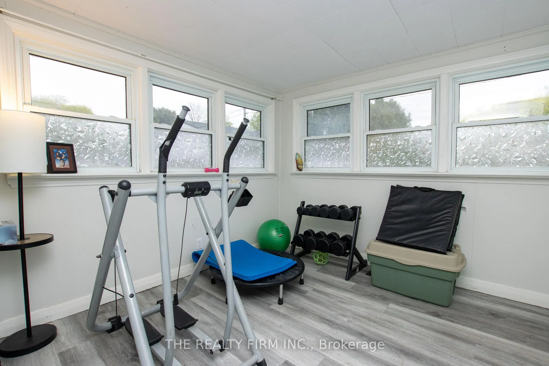 Photo 21 of 1319 Wilton Avenue, London, East N — HOMEH