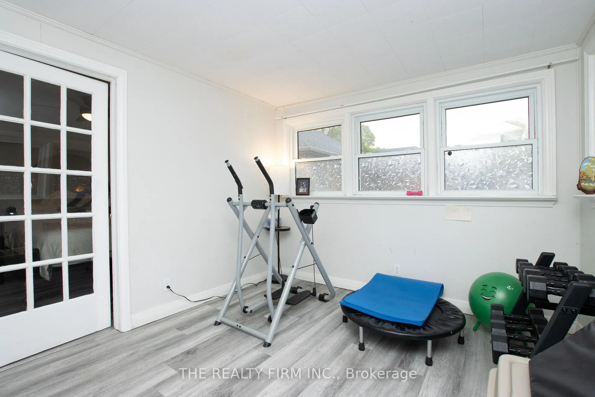 Photo 22 of 1319 Wilton Avenue, London, East N — HOMEH