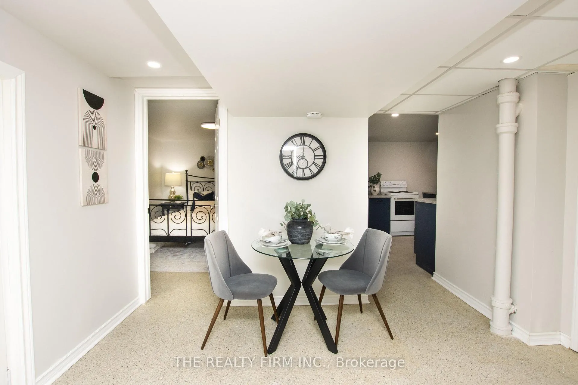 Photo 28 of 1319 Wilton Avenue, London, East N — HOMEH