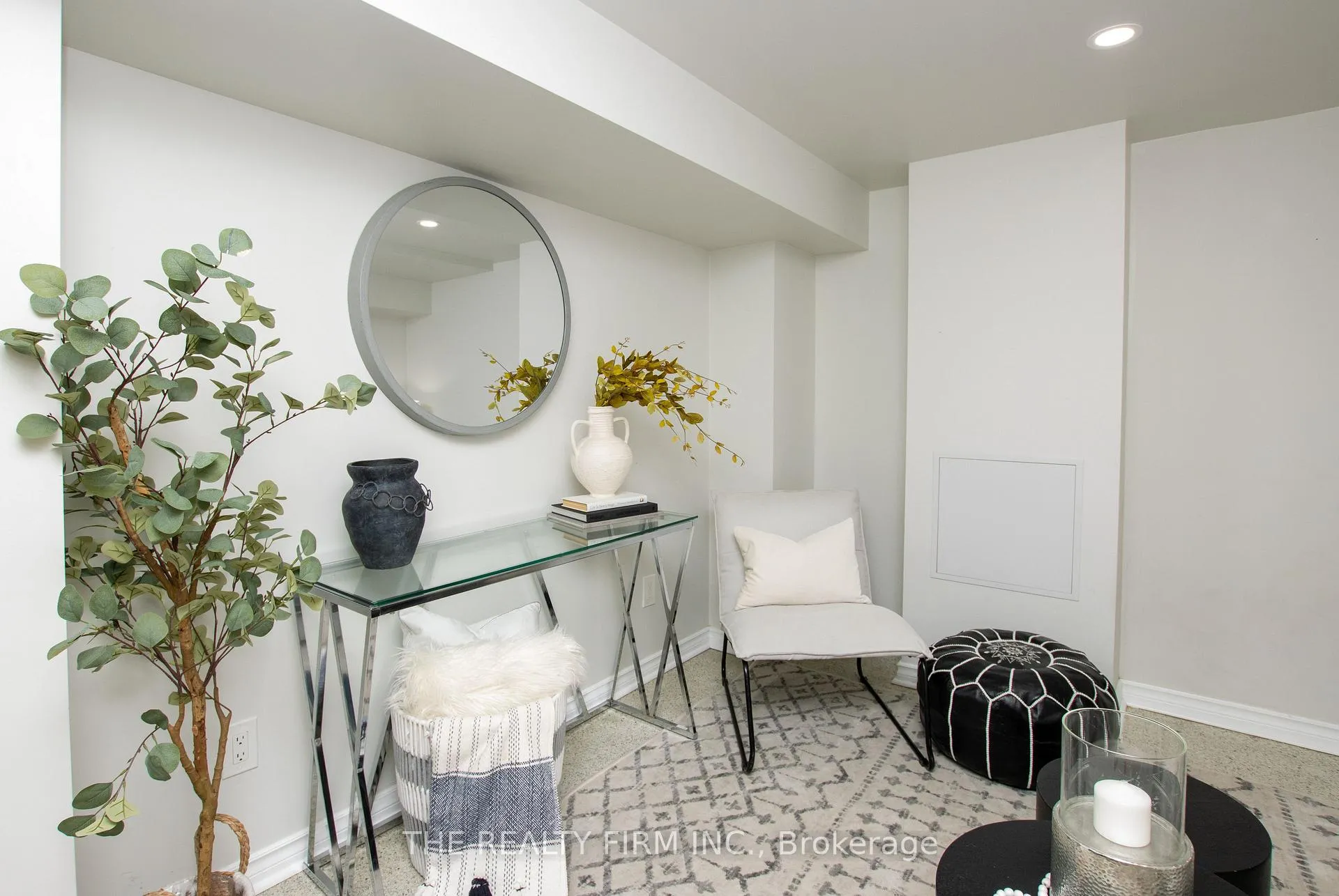 Photo 31 of 1319 Wilton Avenue, London, East N — HOMEH