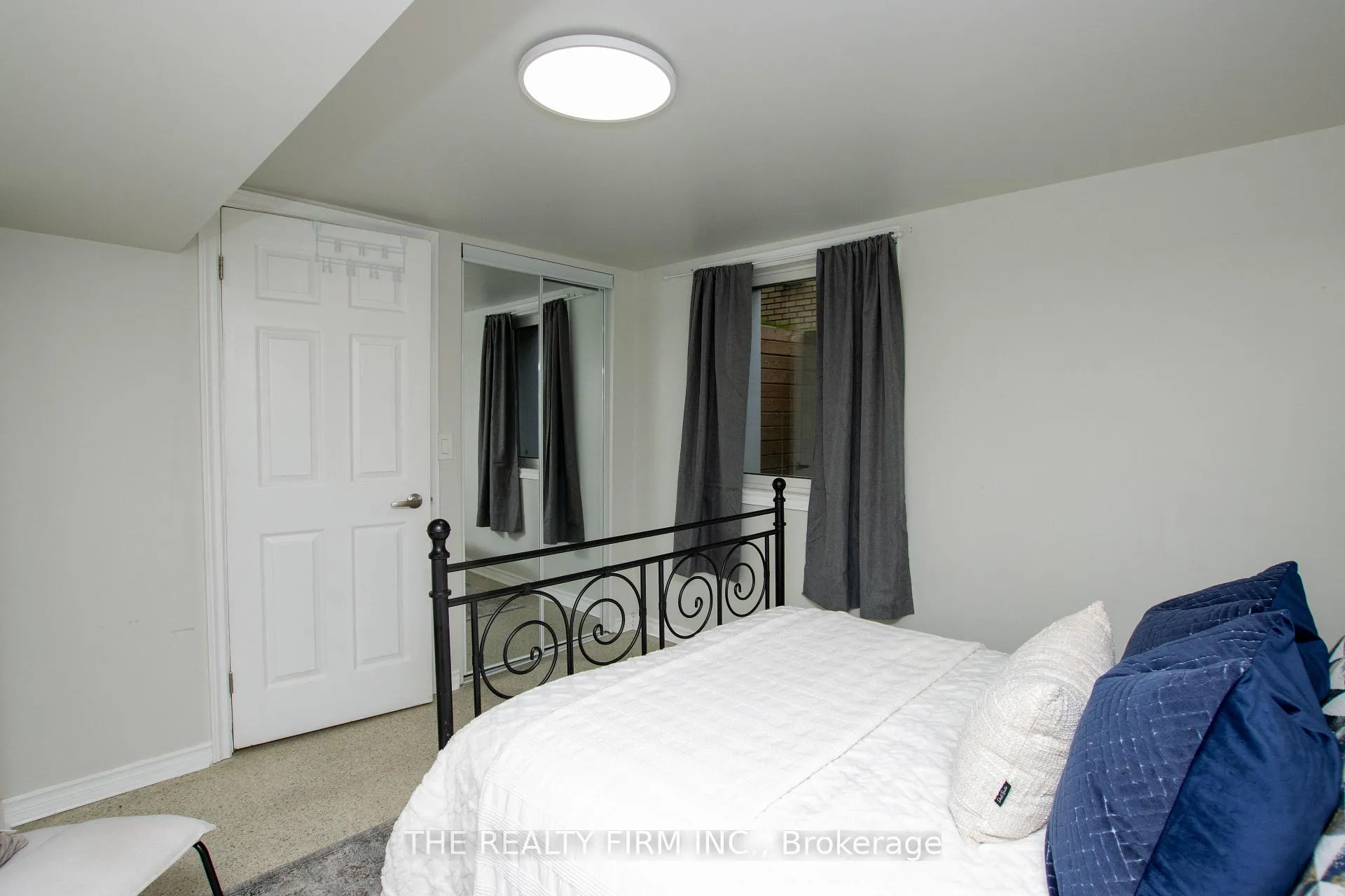 Photo 33 of 1319 Wilton Avenue, London, East N — HOMEH