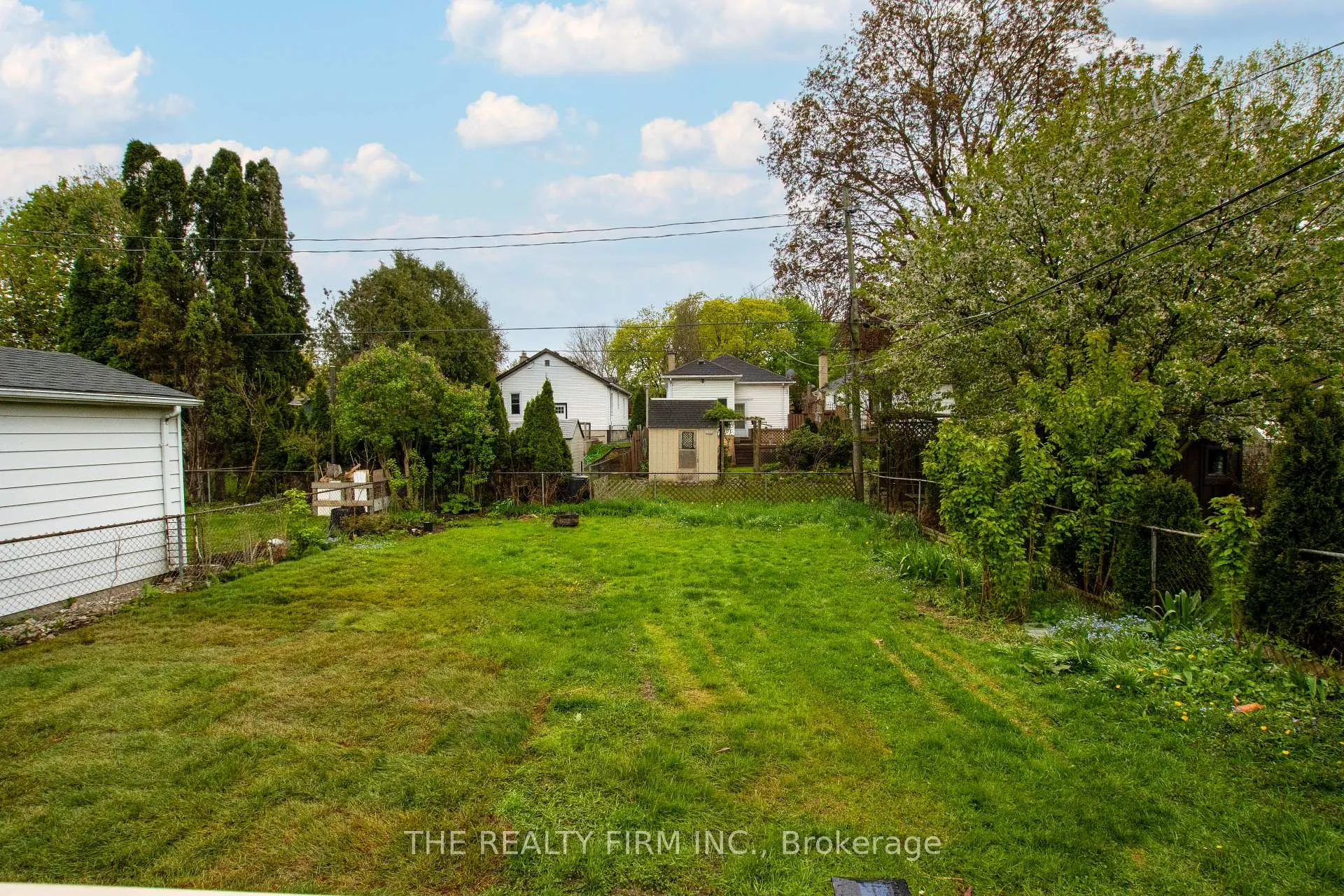 Photo 40 of 1319 Wilton Avenue, London, East N — HOMEH