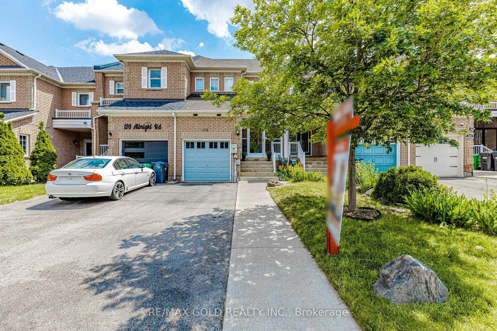 Photo 2 of 118 Albright Road, Brampton, Fletcher's Creek Village — HOMEH