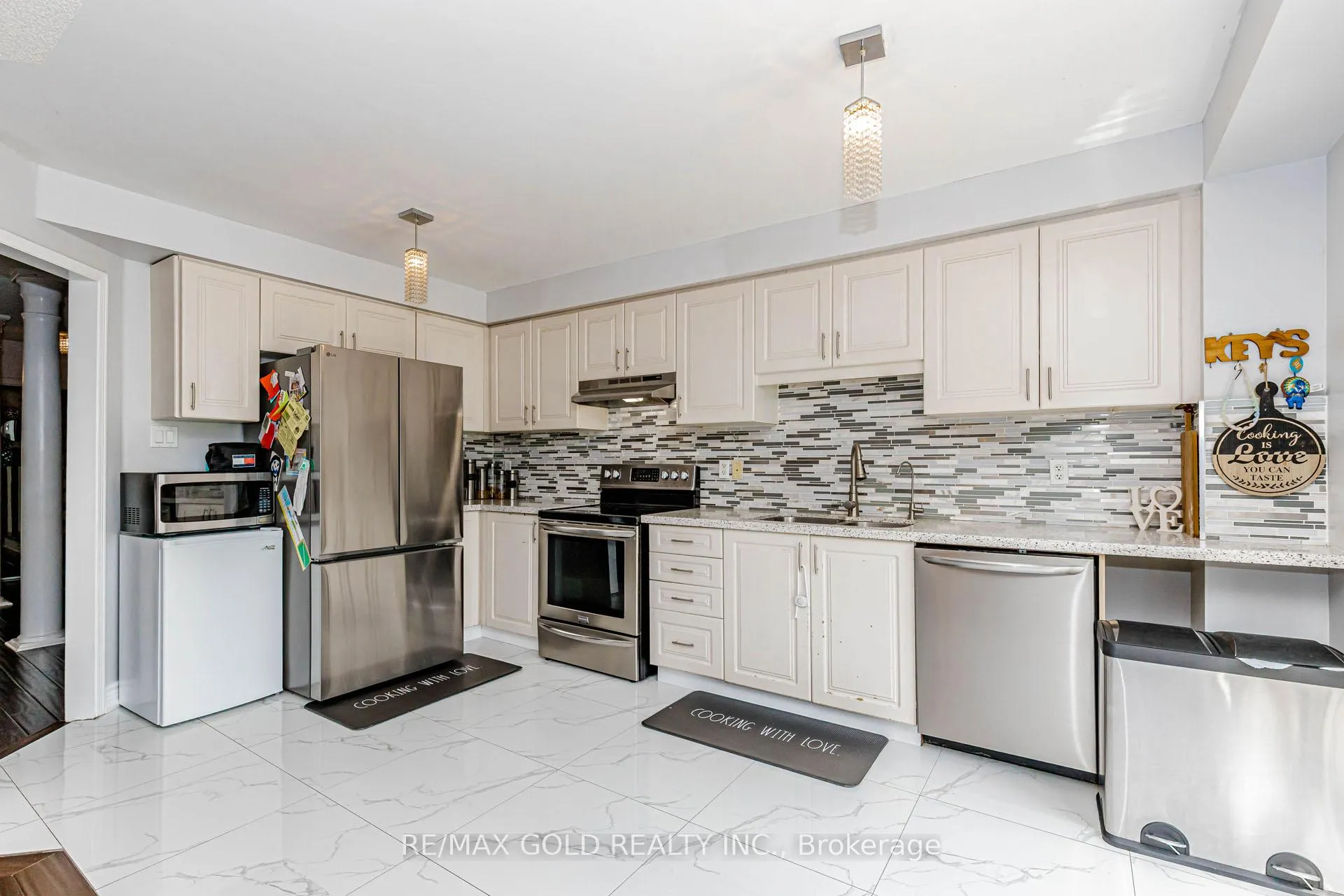 Photo 13 of 118 Albright Road, Brampton, Fletcher's Creek Village — HOMEH