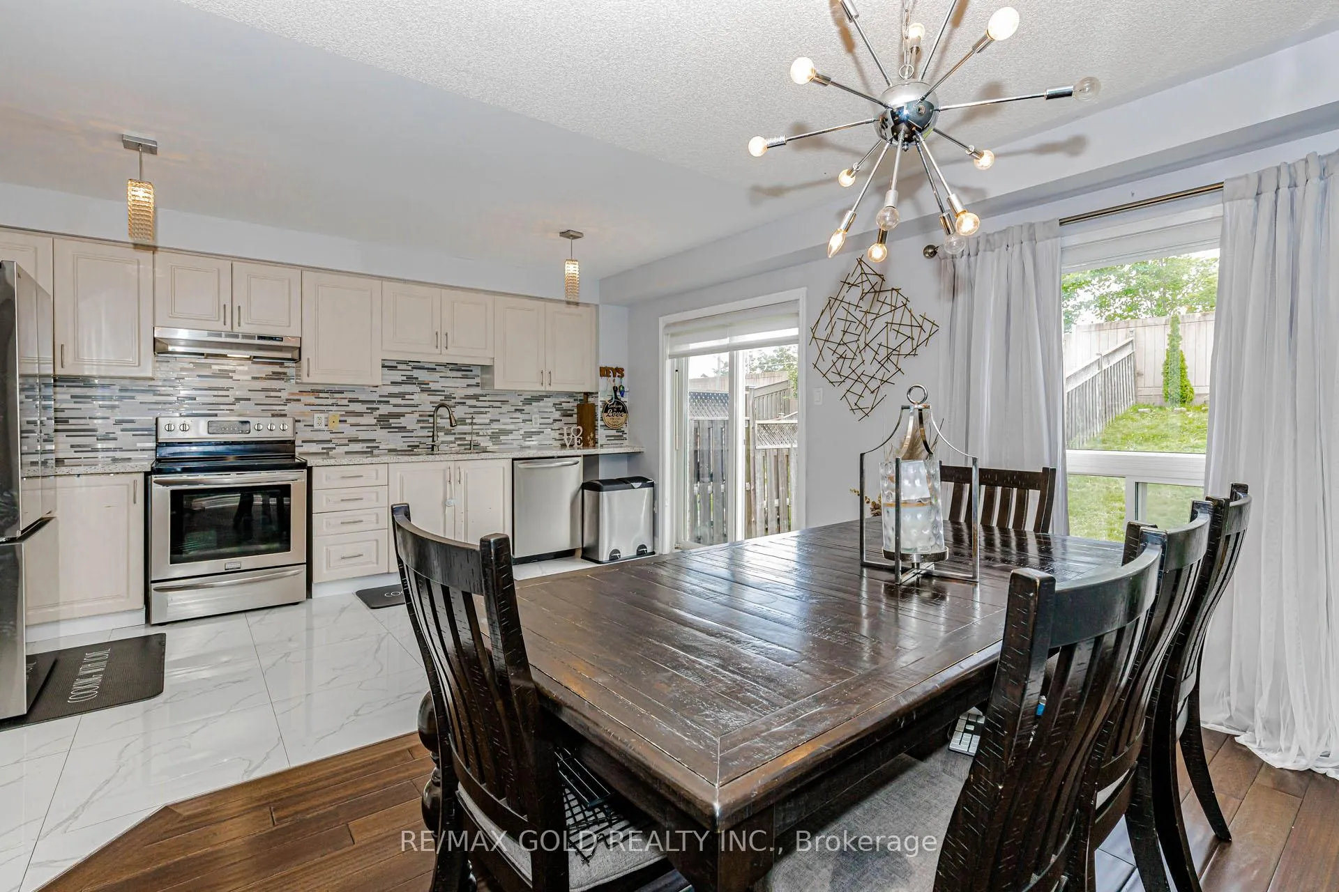 Photo 16 of 118 Albright Road, Brampton, Fletcher's Creek Village — HOMEH