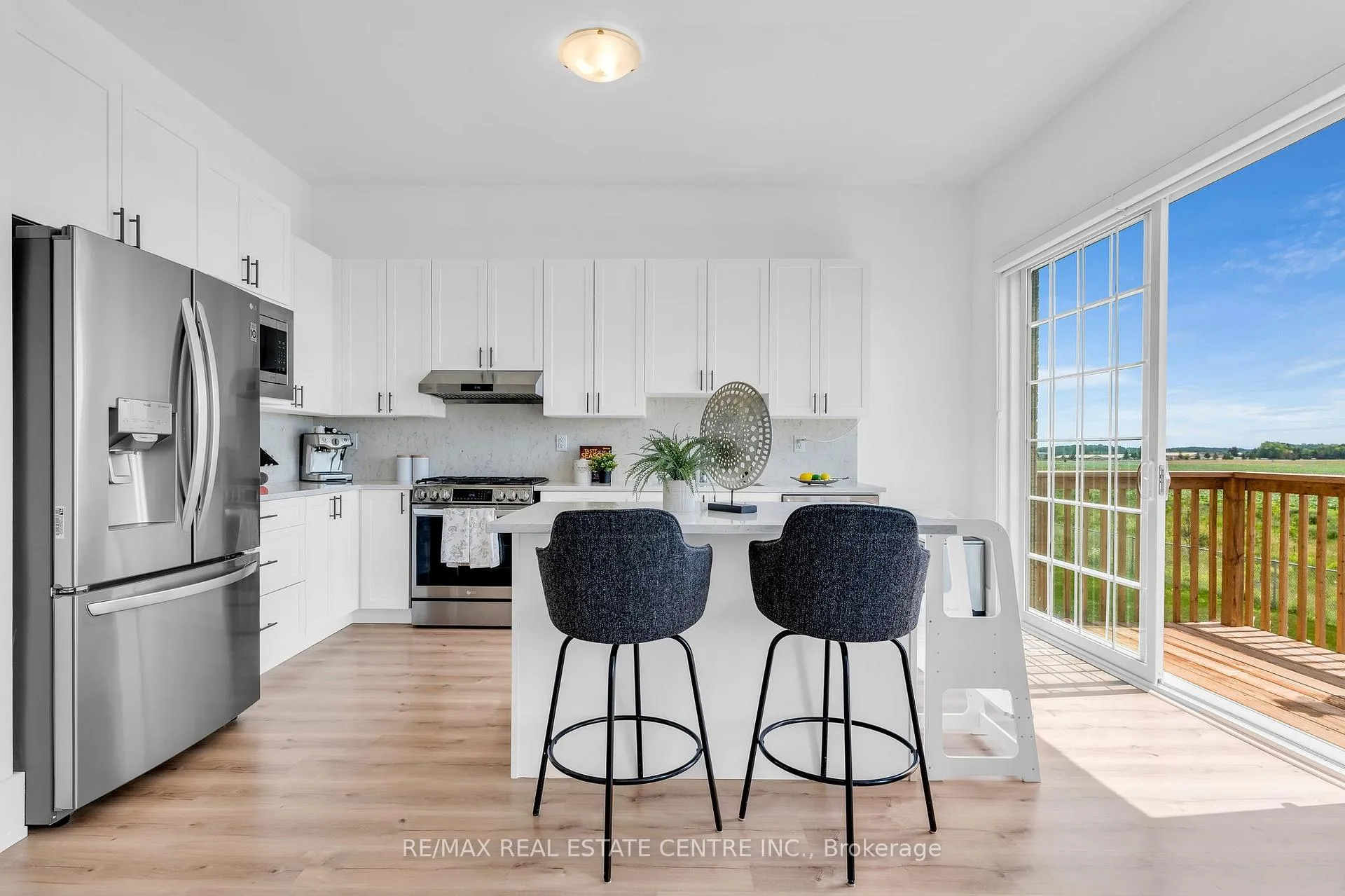 Photo 11 of 749 Gilmour Crescent, Shelburne — HOMEH