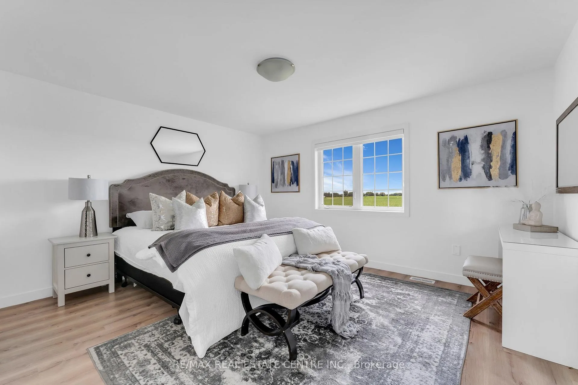 Photo 16 of 749 Gilmour Crescent, Shelburne — HOMEH