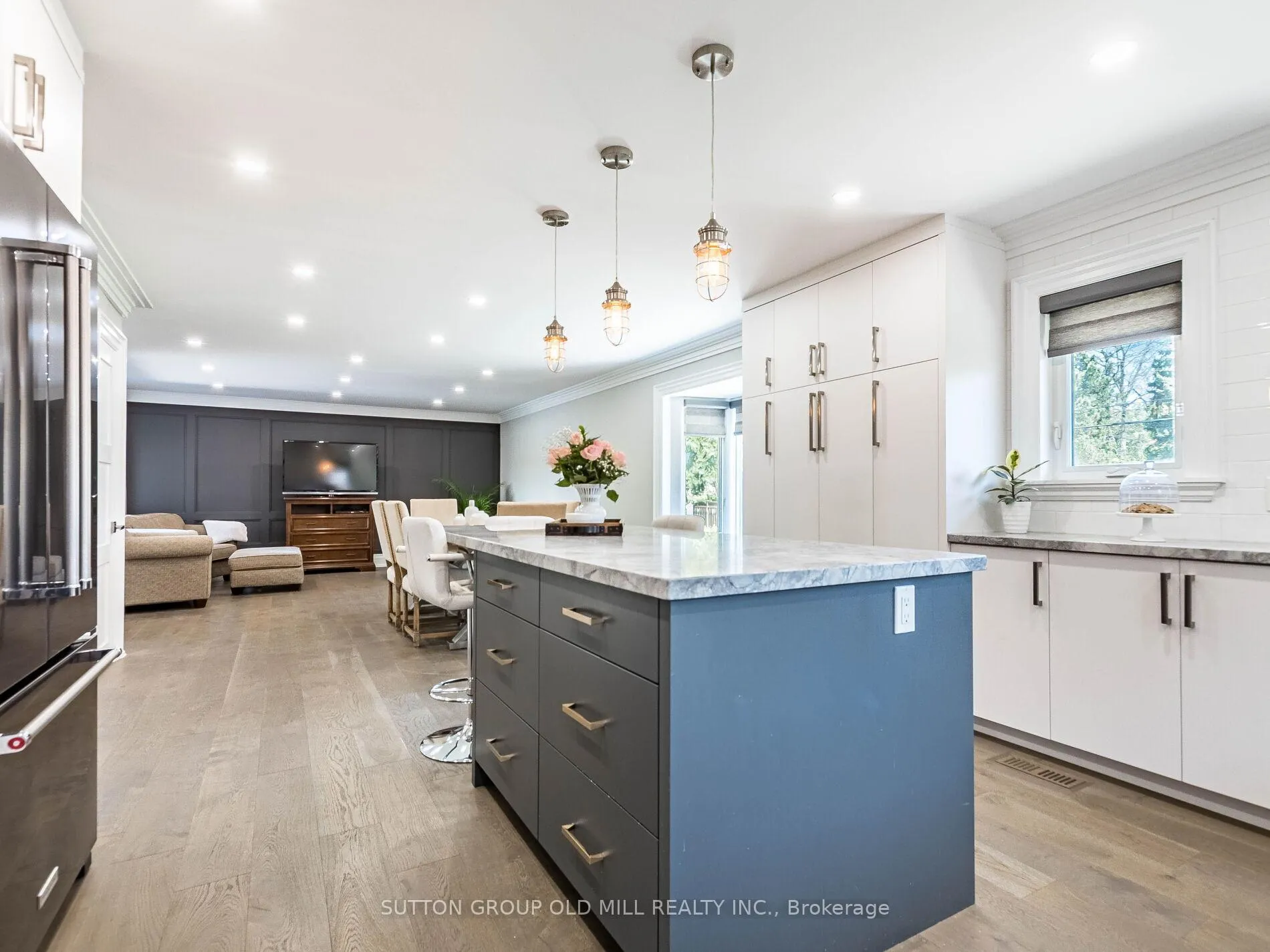 Photo 12 of 37 Suburban Drive, Mississauga, Streetsville — HOMEH