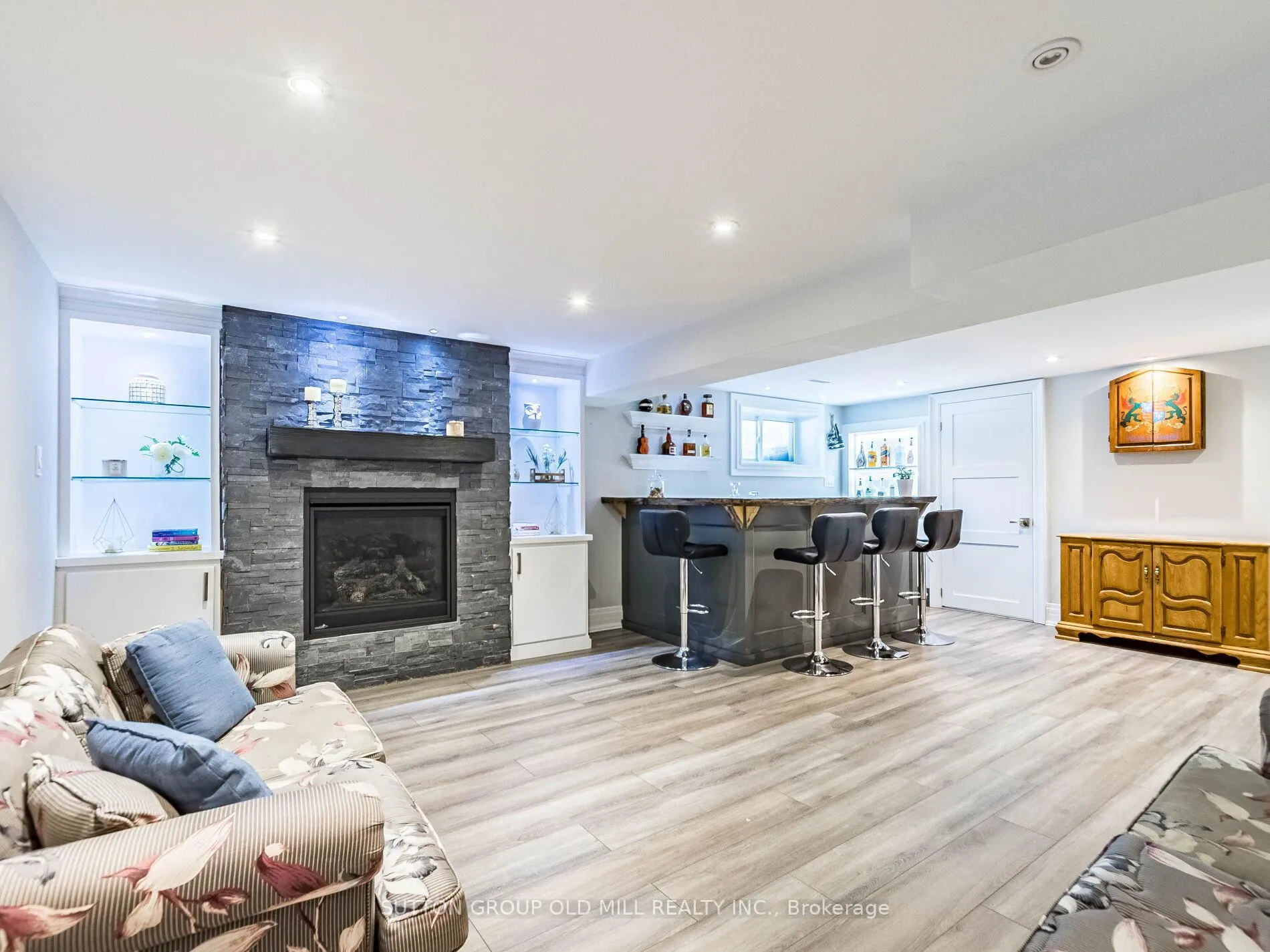 Photo 26 of 37 Suburban Drive, Mississauga, Streetsville — HOMEH