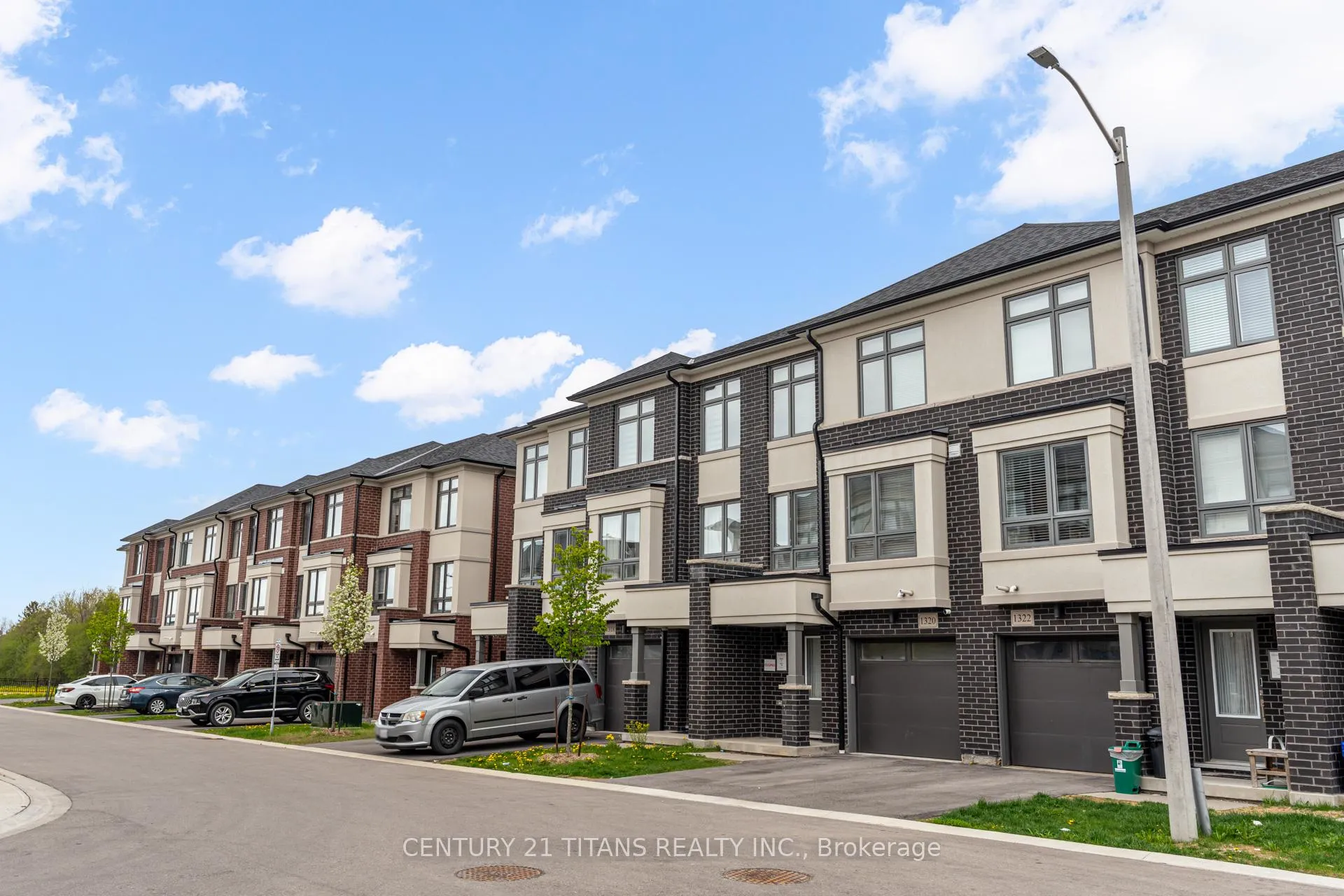 Photo 1 of 1320 Bradenton Path, Oshawa, Eastdale — HOMEH