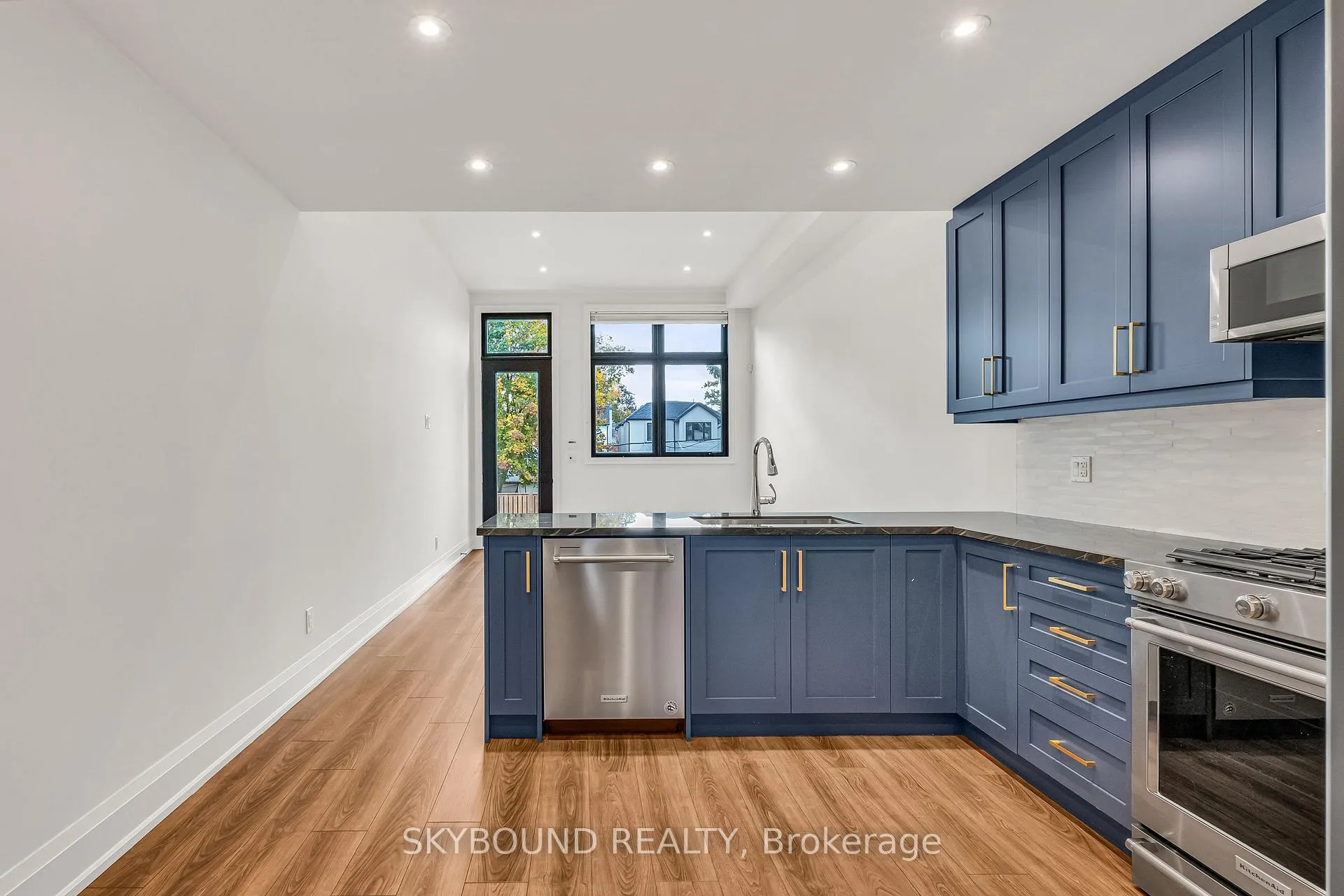 Photo 6 of Unit B, 323 Mortimer Avenue, Toronto, Danforth Village-East York — HOMEH