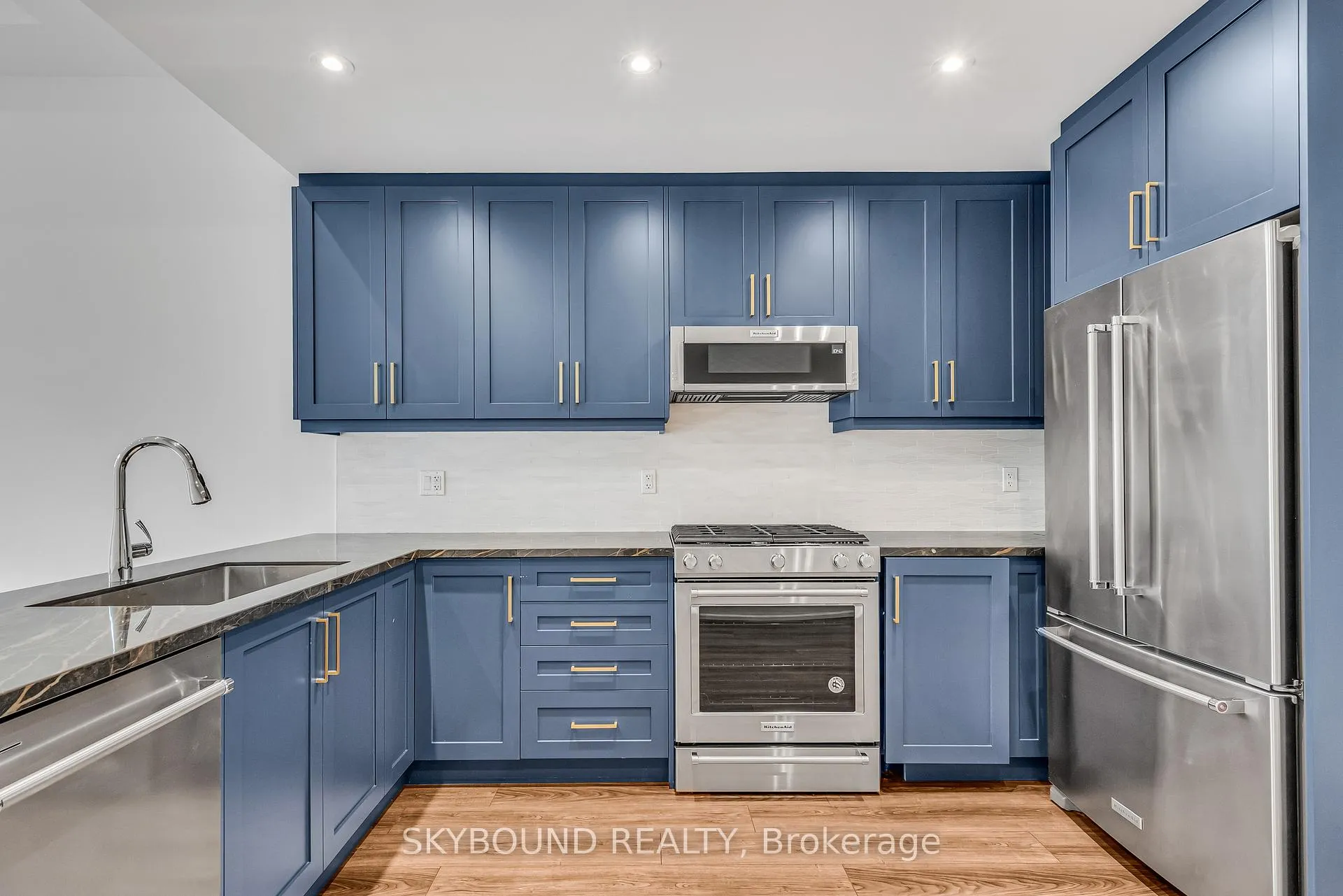 Photo 7 of Unit B, 323 Mortimer Avenue, Toronto, Danforth Village-East York — HOMEH