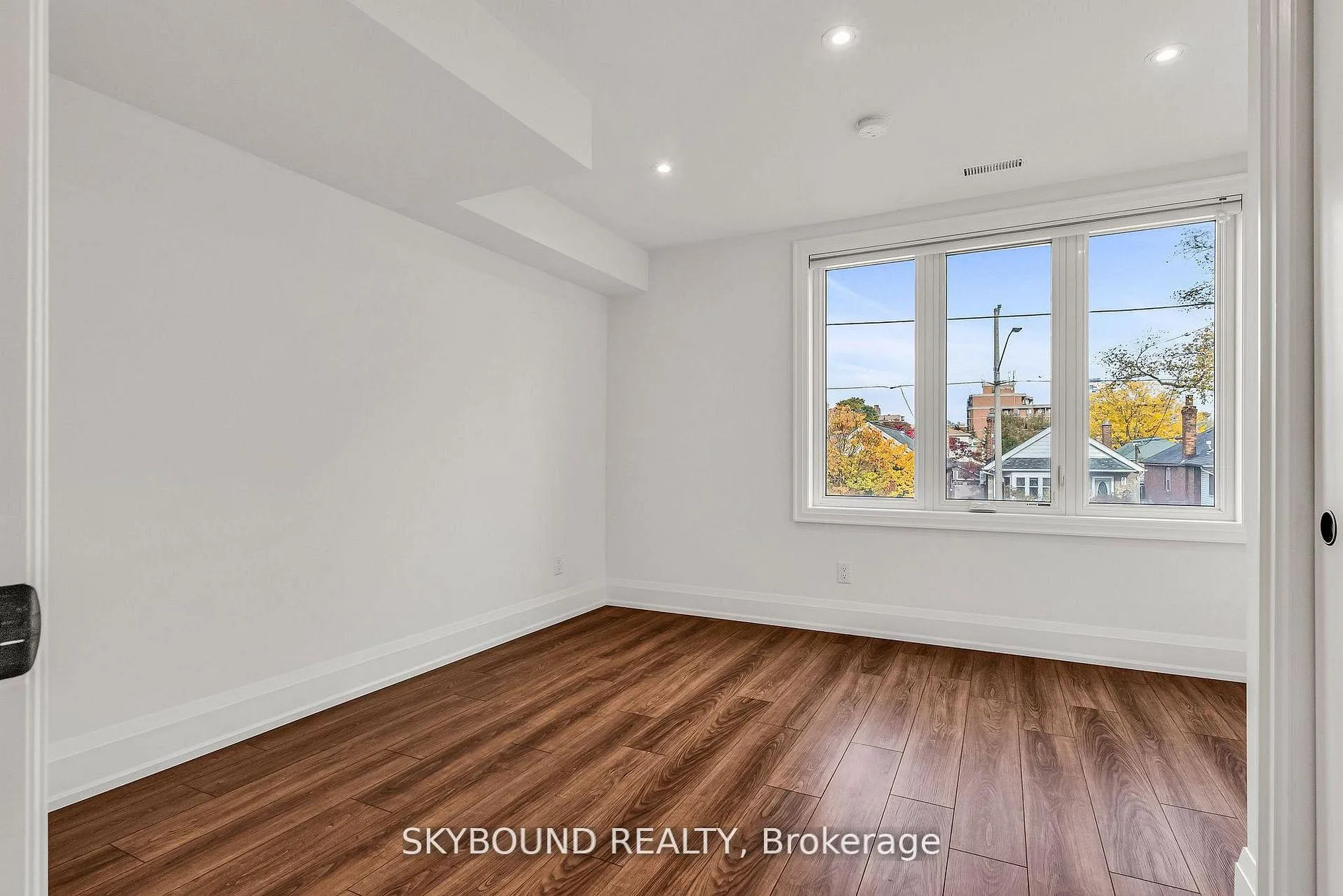 Photo 17 of Unit B, 323 Mortimer Avenue, Toronto, Danforth Village-East York — HOMEH