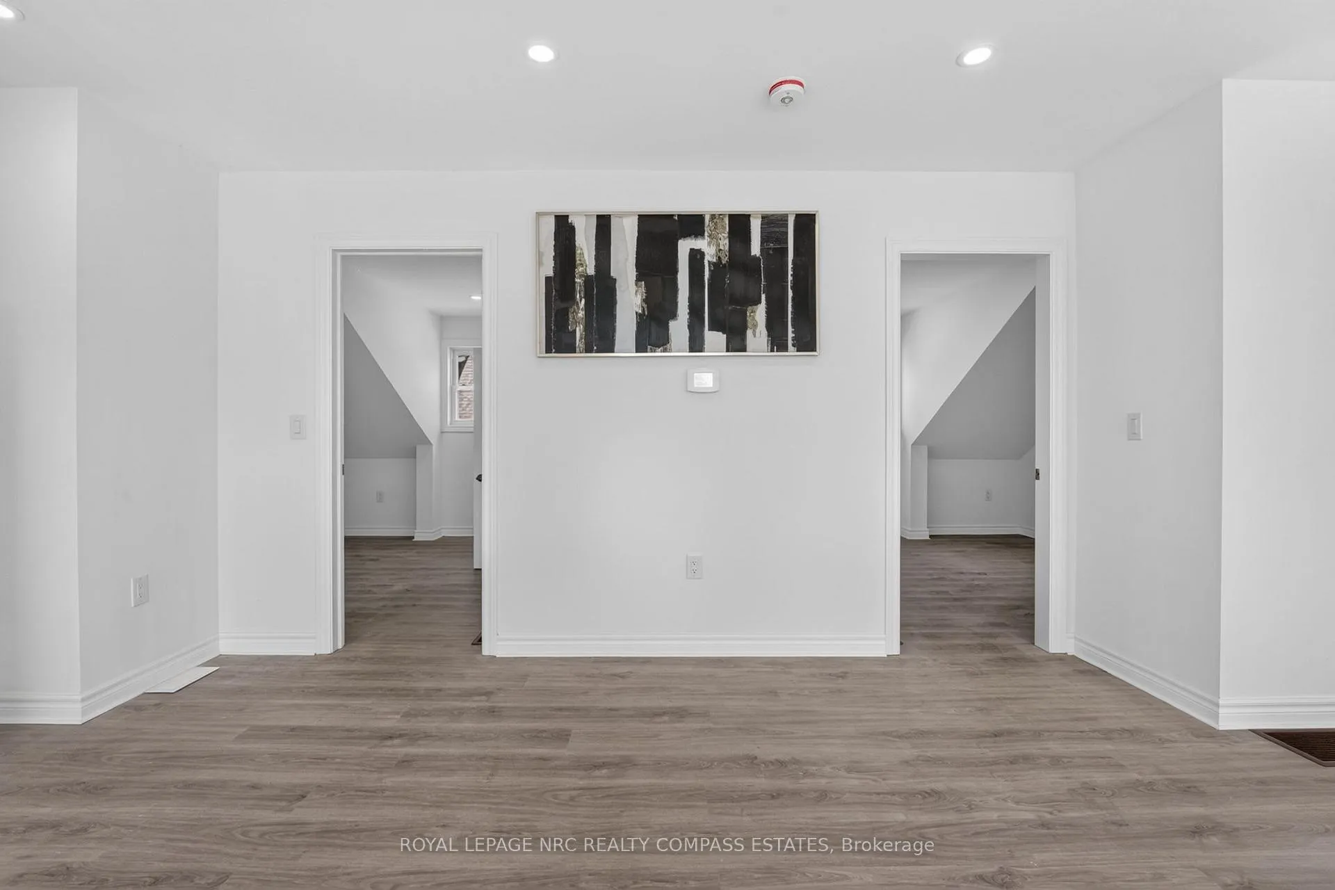 Photo 10 of 670A Niagara Street, St. Catharines, Bunting/Linwell — HOMEH