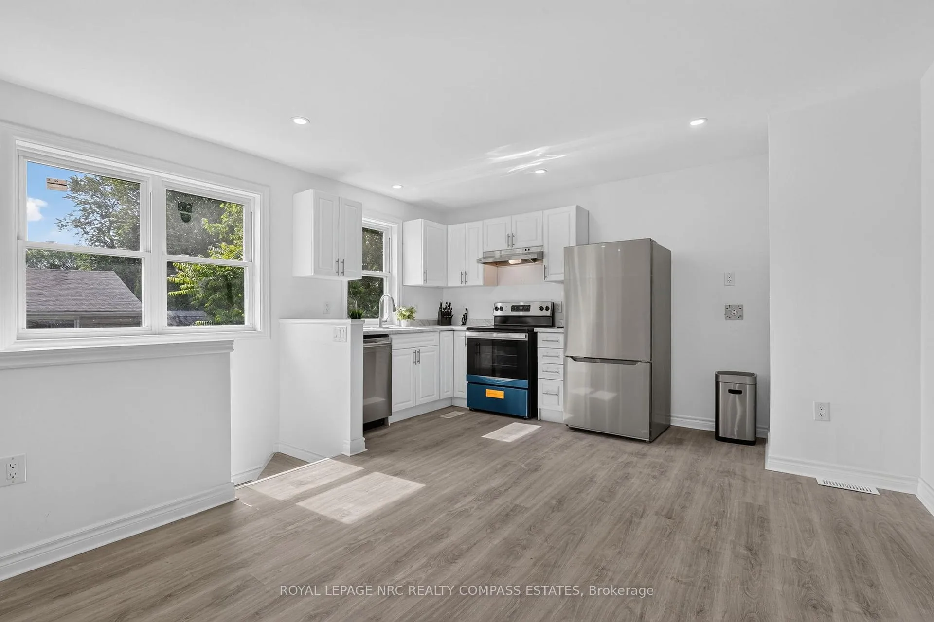 Photo 14 of 670A Niagara Street, St. Catharines, Bunting/Linwell — HOMEH