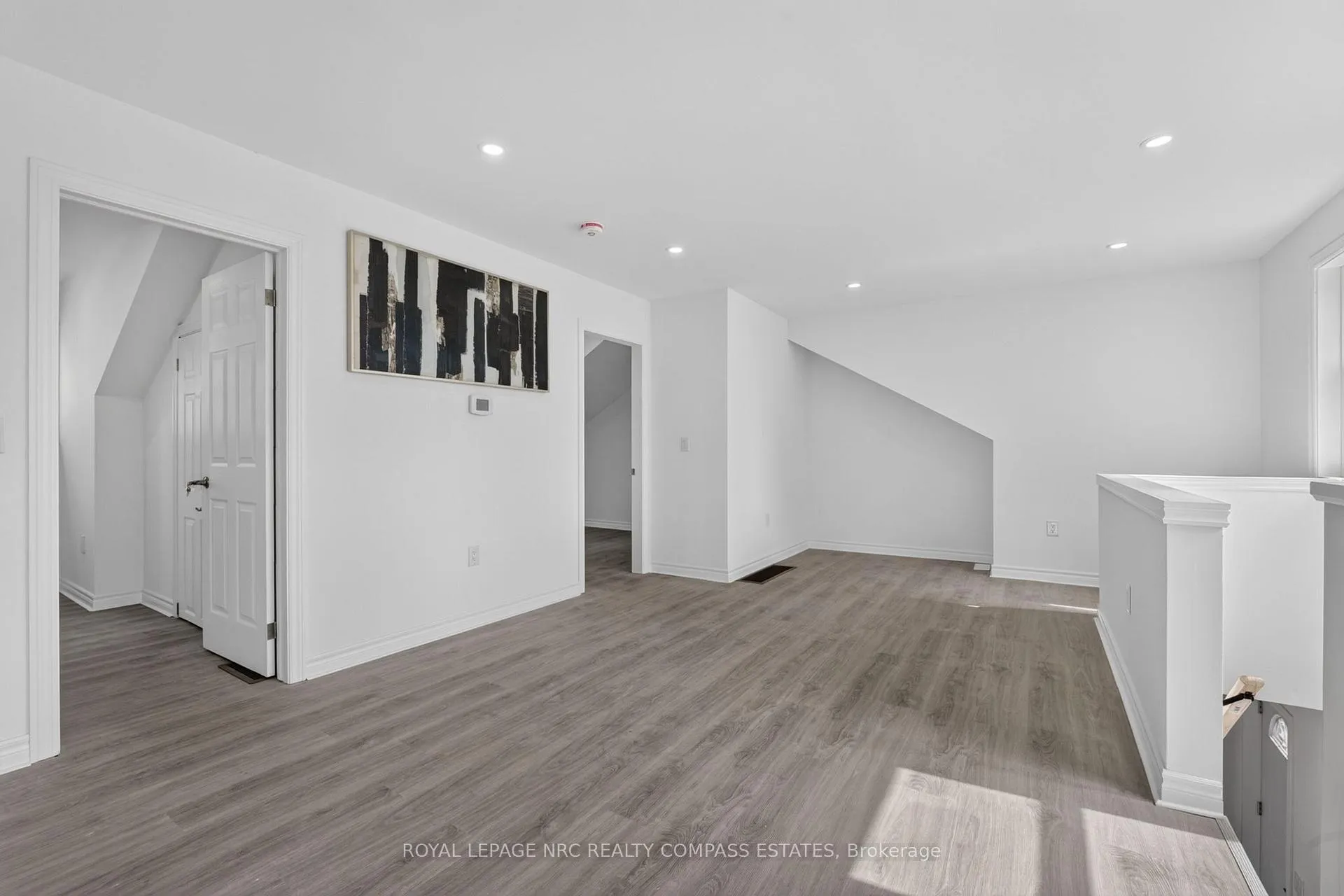 Photo 18 of 670A Niagara Street, St. Catharines, Bunting/Linwell — HOMEH
