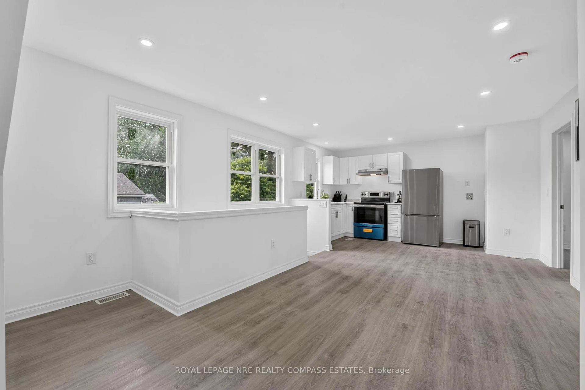 Photo 20 of 670A Niagara Street, St. Catharines, Bunting/Linwell — HOMEH