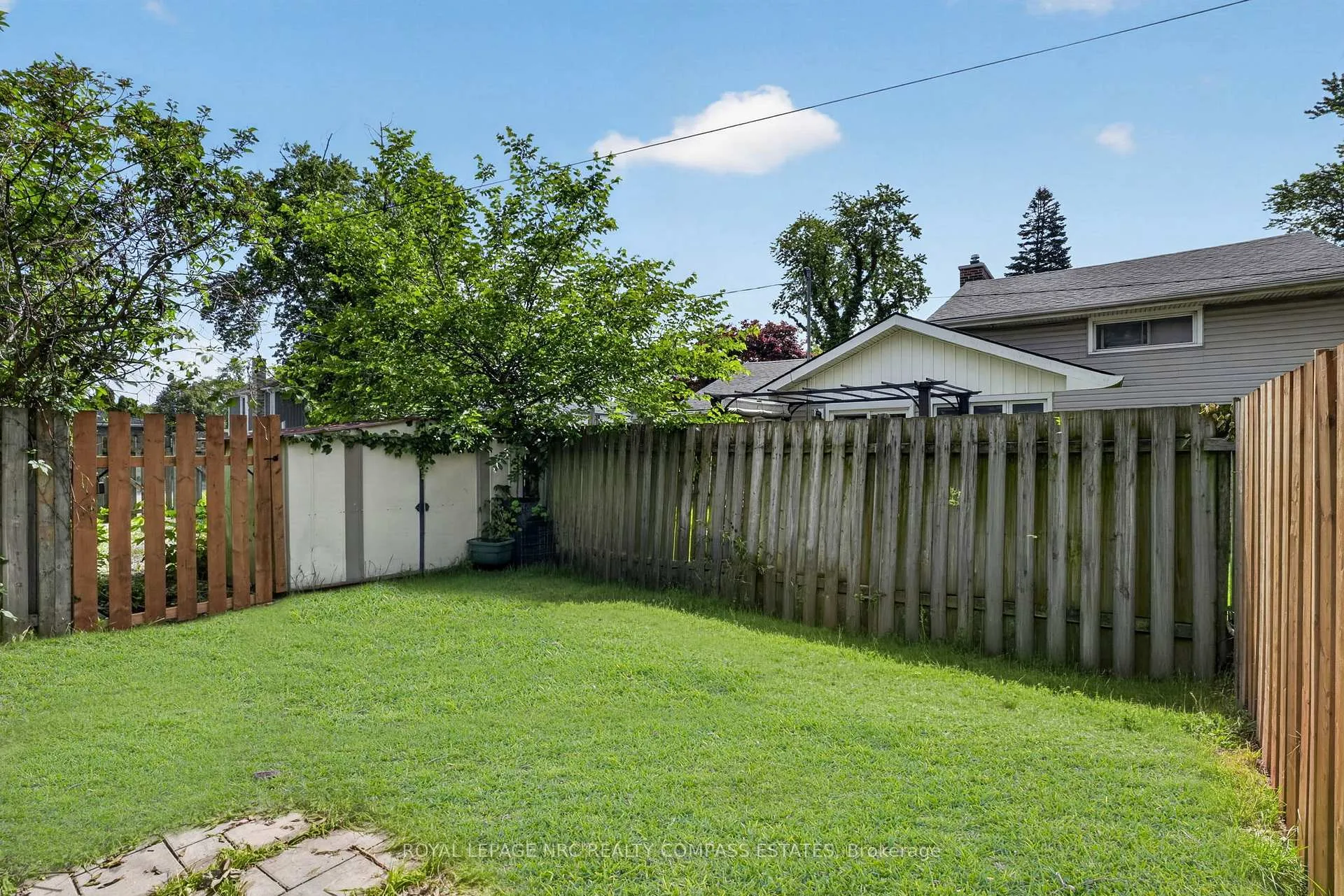 Photo 25 of 670A Niagara Street, St. Catharines, Bunting/Linwell — HOMEH