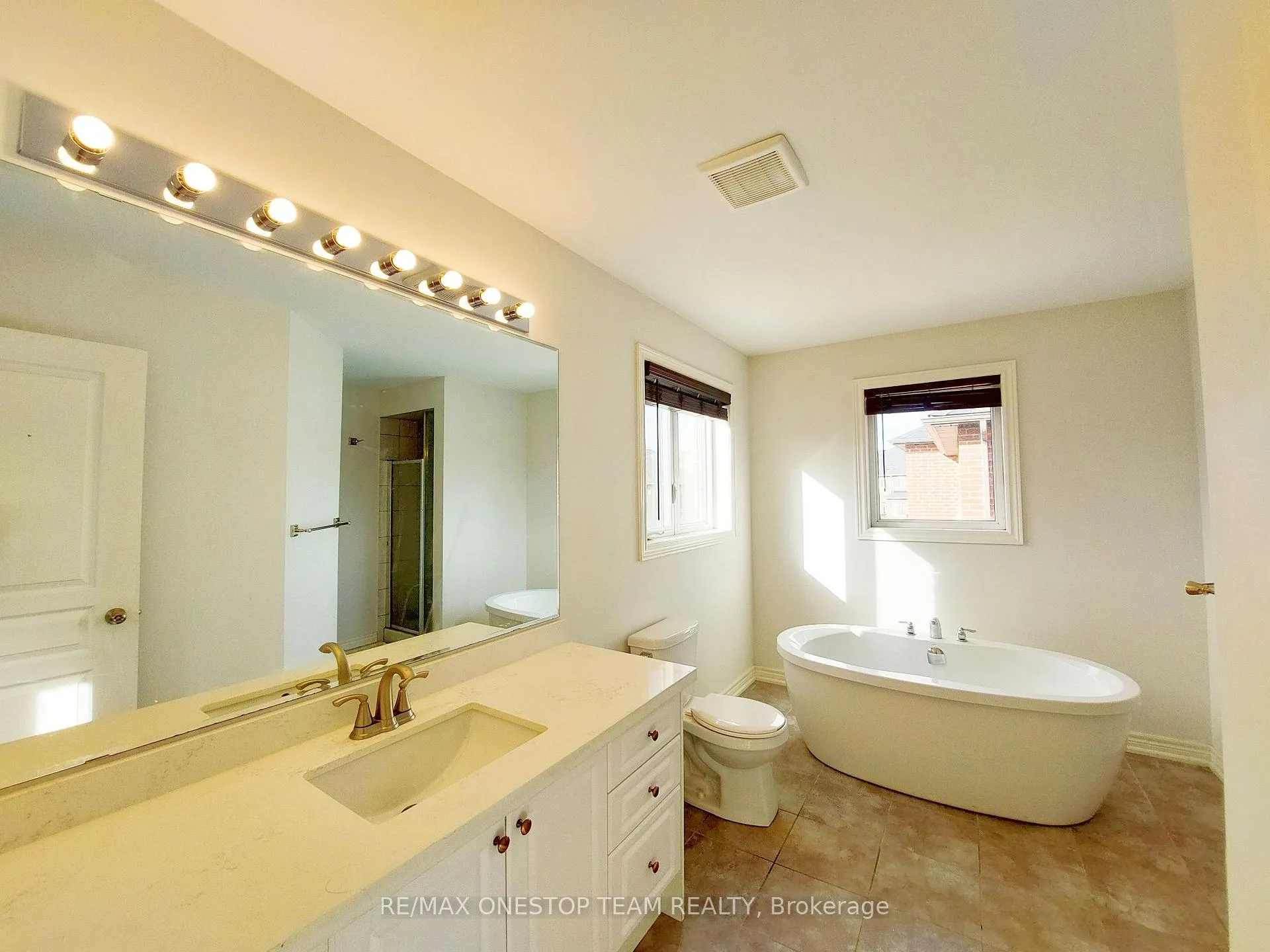 Photo 22 of 516 Threshing Mill Boulevard, Oakville, Joshua Meadows — HOMEH