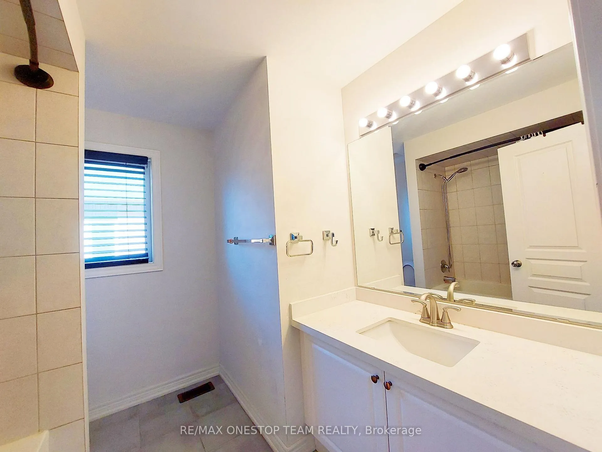 Photo 26 of 516 Threshing Mill Boulevard, Oakville, Joshua Meadows — HOMEH
