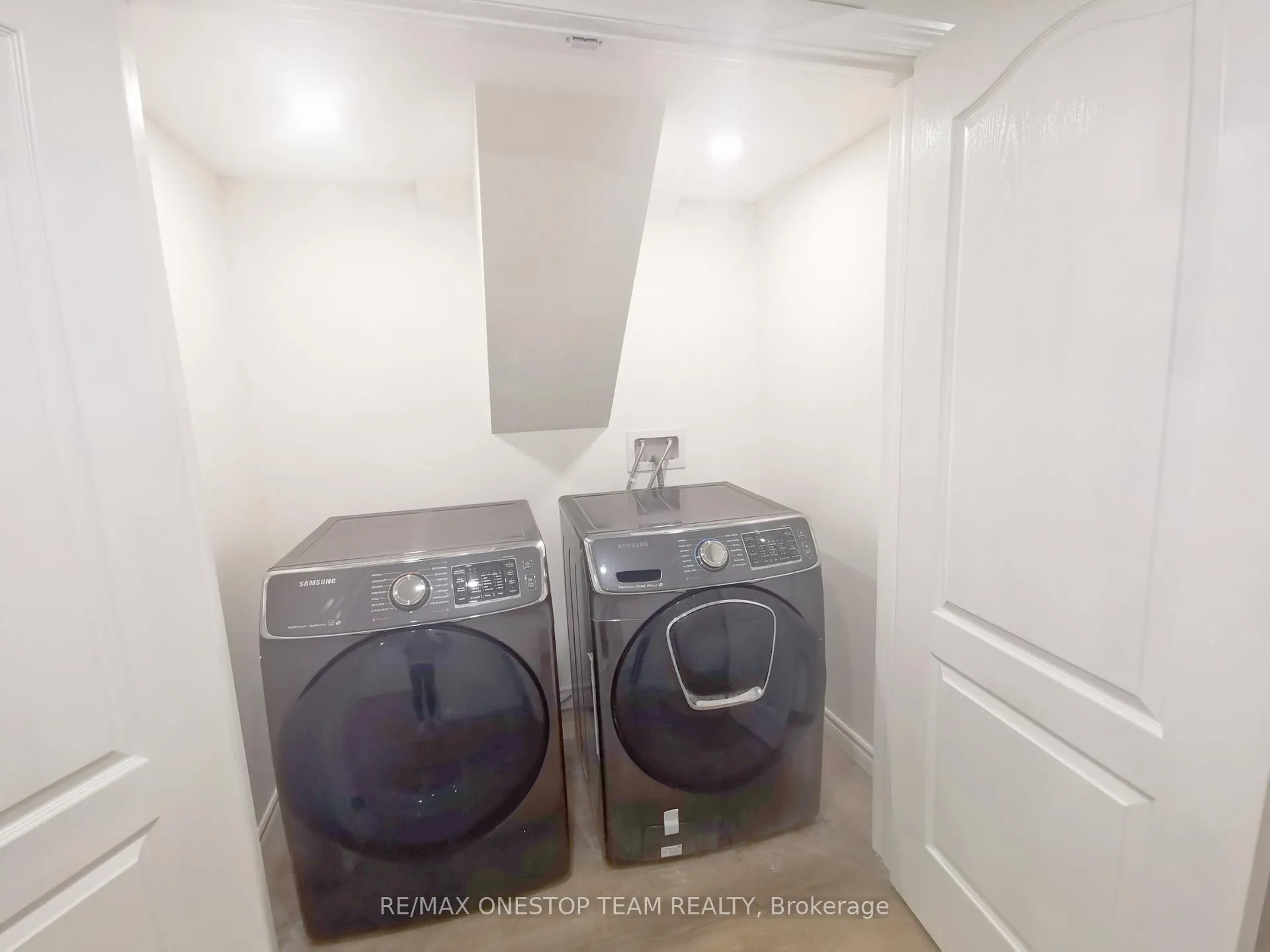 Photo 32 of 516 Threshing Mill Boulevard, Oakville, Joshua Meadows — HOMEH