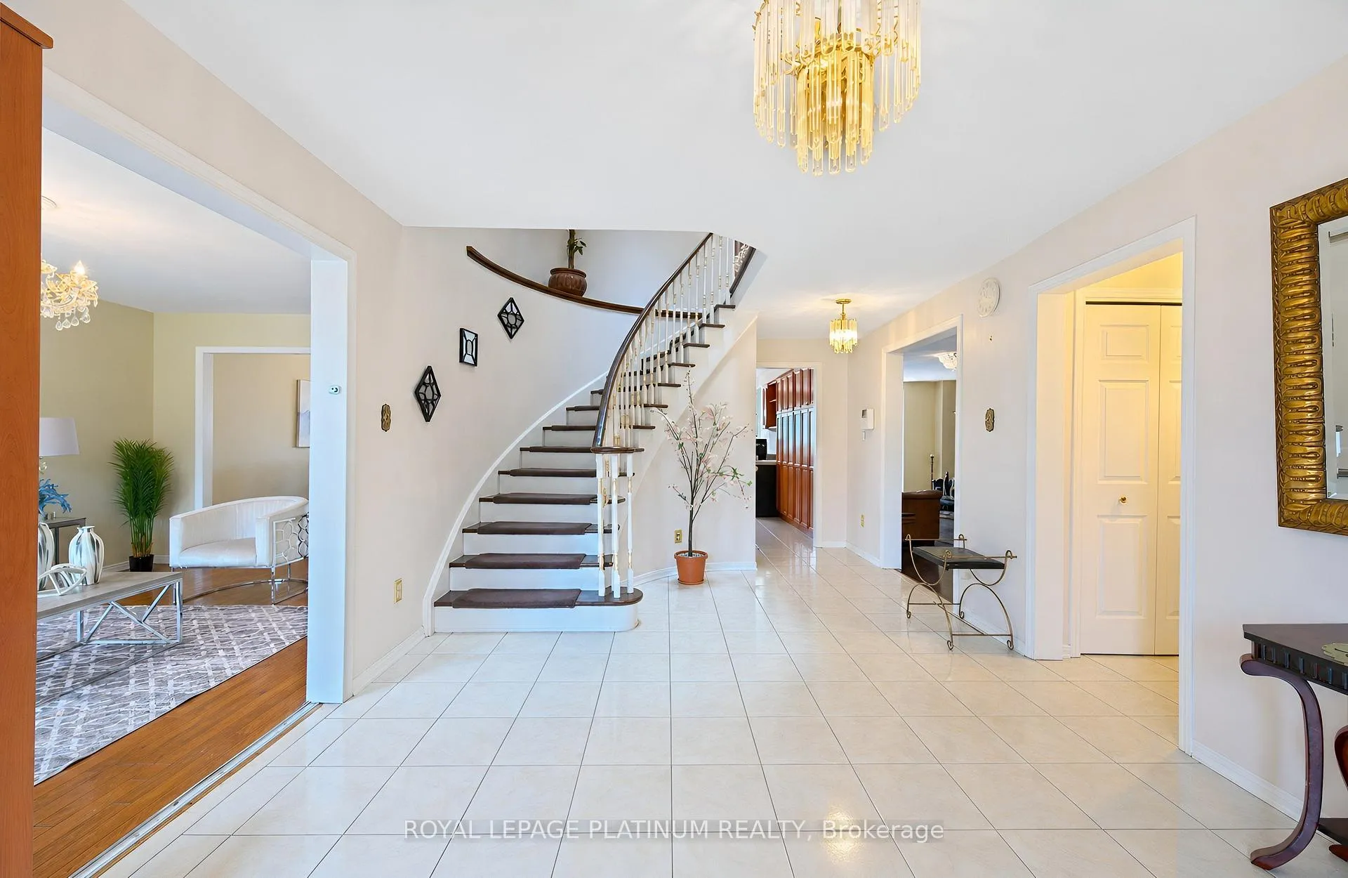 Photo 6 of 12 O'hara Place, Brampton, Fletcher's Creek South — HOMEH