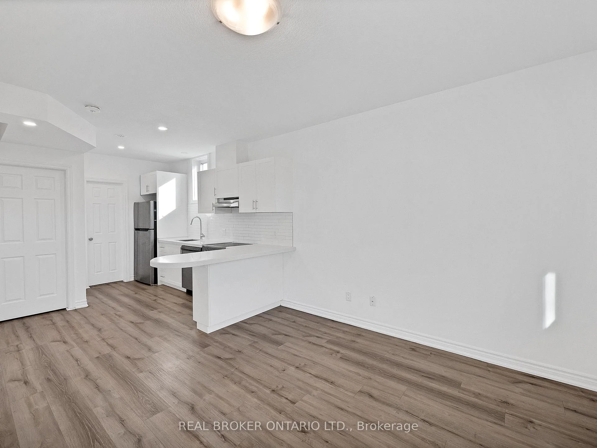 Photo 6 of Unit 6A, 164 Heiman Street, Kitchener, Southdale — HOMEH