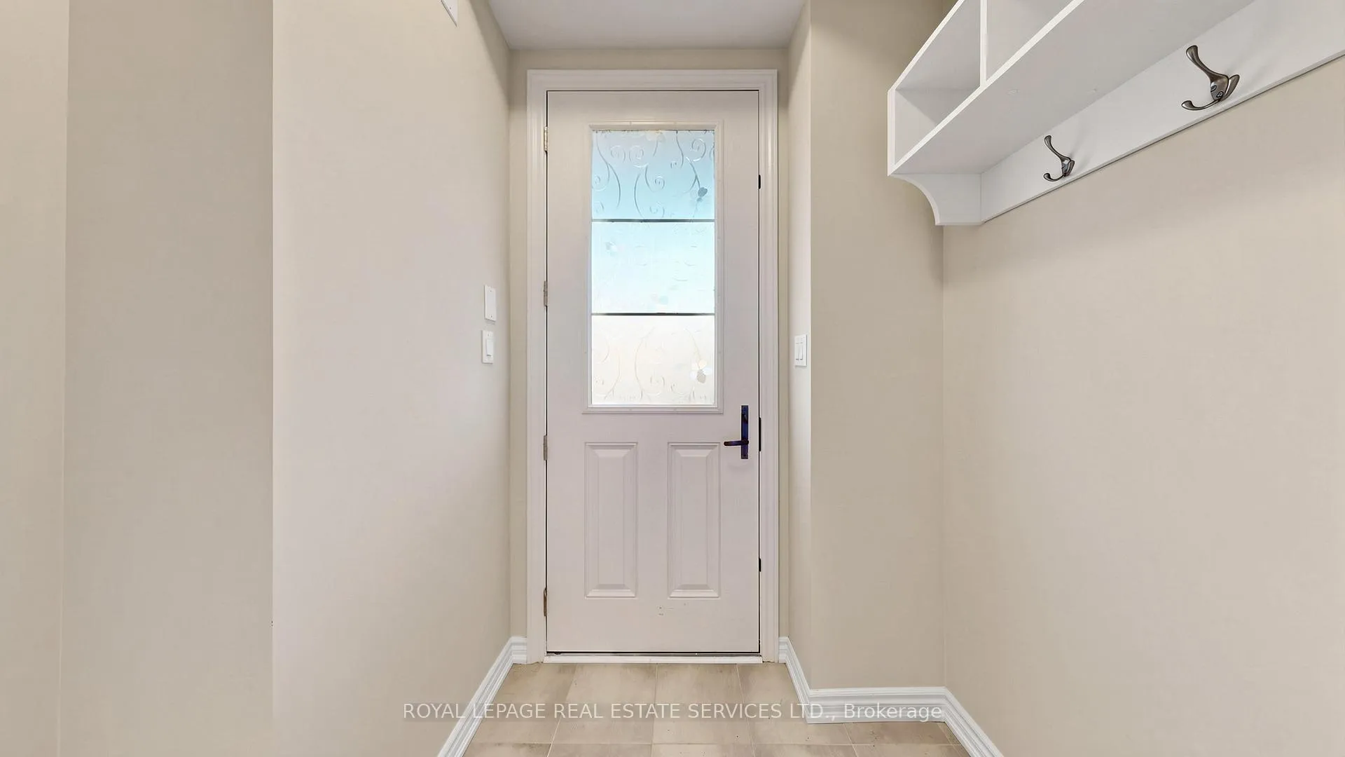 Photo 3 of 1413 Oakmont Common, Burlington, Tyandaga — HOMEH