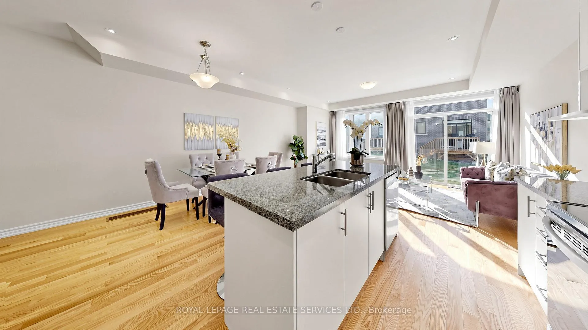 Photo 9 of 1413 Oakmont Common, Burlington, Tyandaga — HOMEH