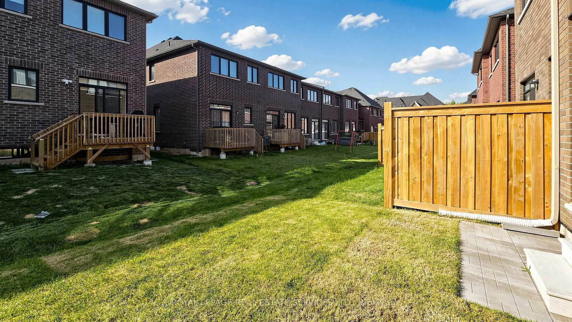 Photo 43 of 1413 Oakmont Common, Burlington, Tyandaga — HOMEH