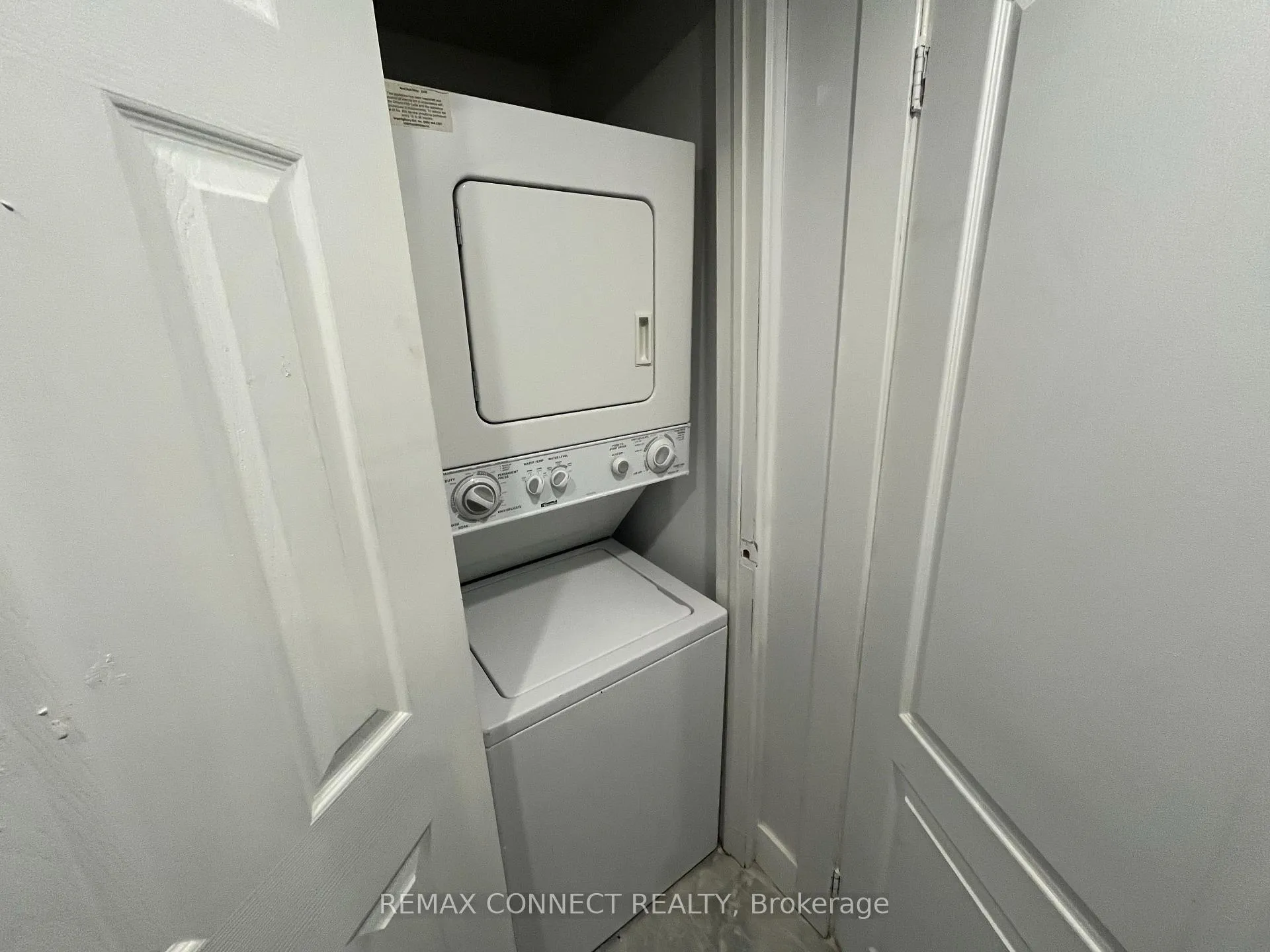 Photo 7 of Unit Lower, 1394 Largo Crescent, Oshawa, Samac — HOMEH