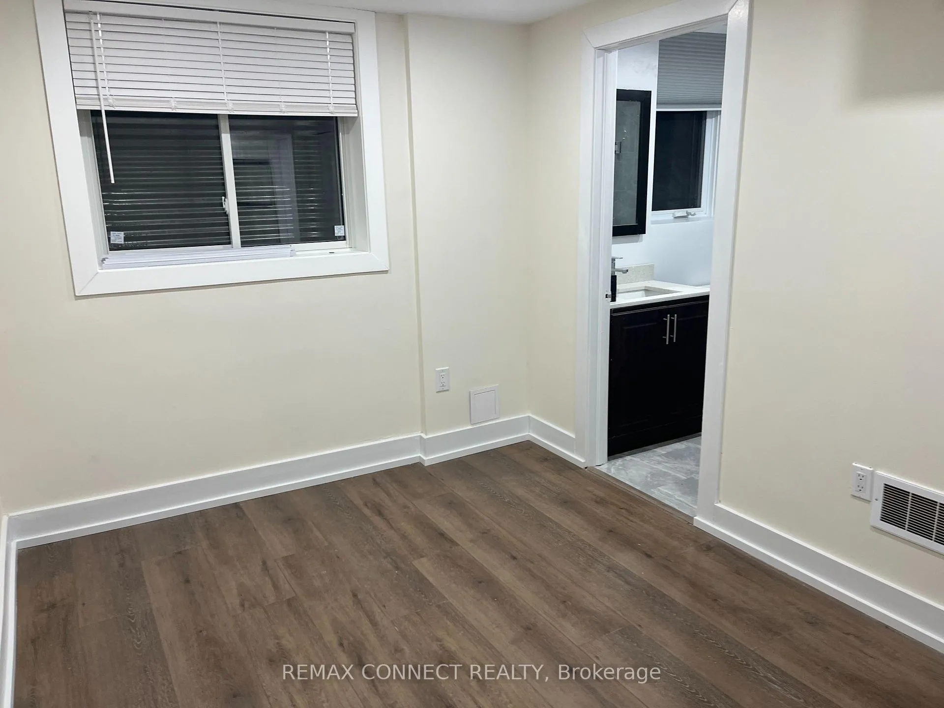 Photo 9 of Unit Lower, 1394 Largo Crescent, Oshawa, Samac — HOMEH