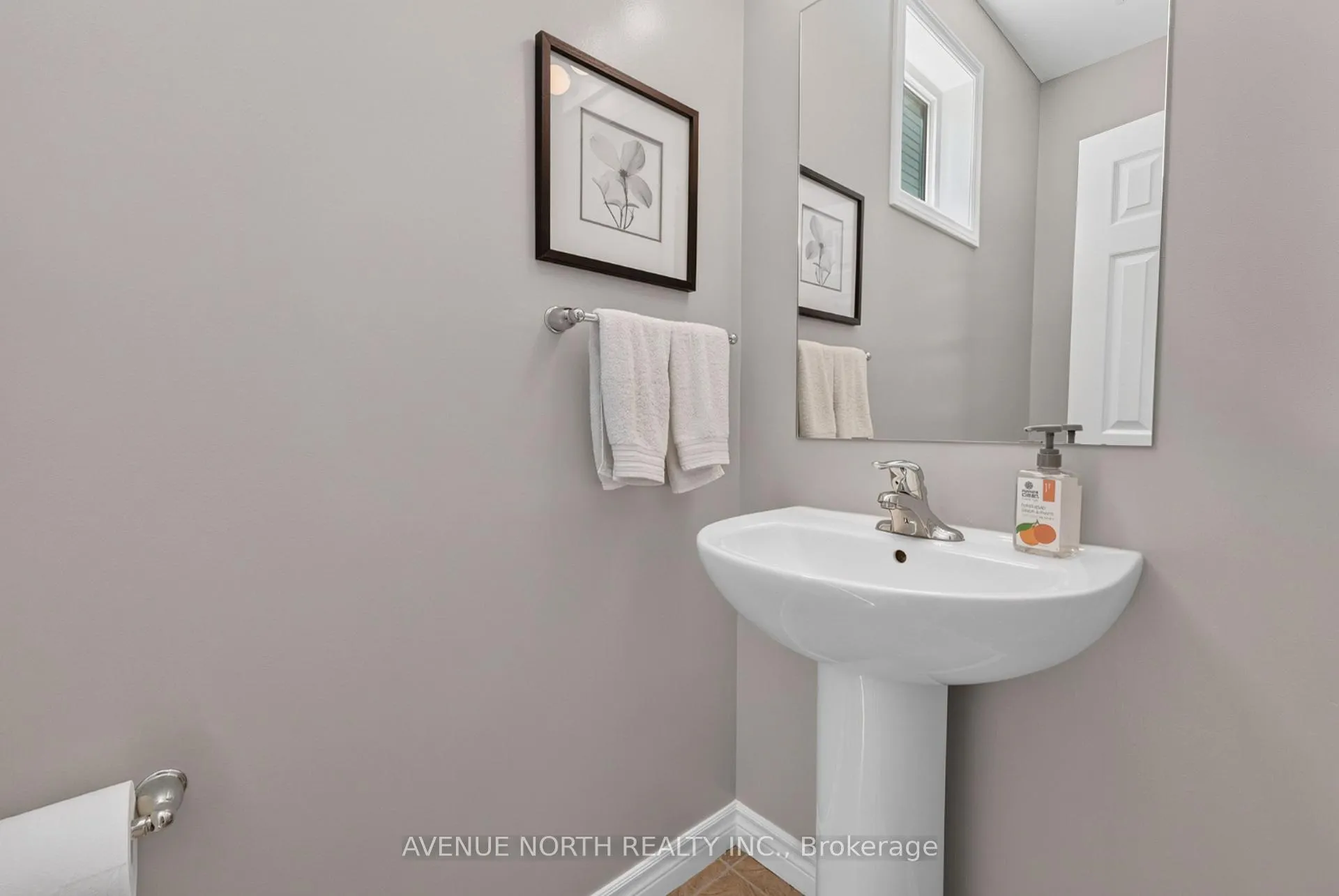 Photo 15 of 519 Rouncey Road, Ottawa, Kanata - Emerald Meadows/Trailwest — HOMEH