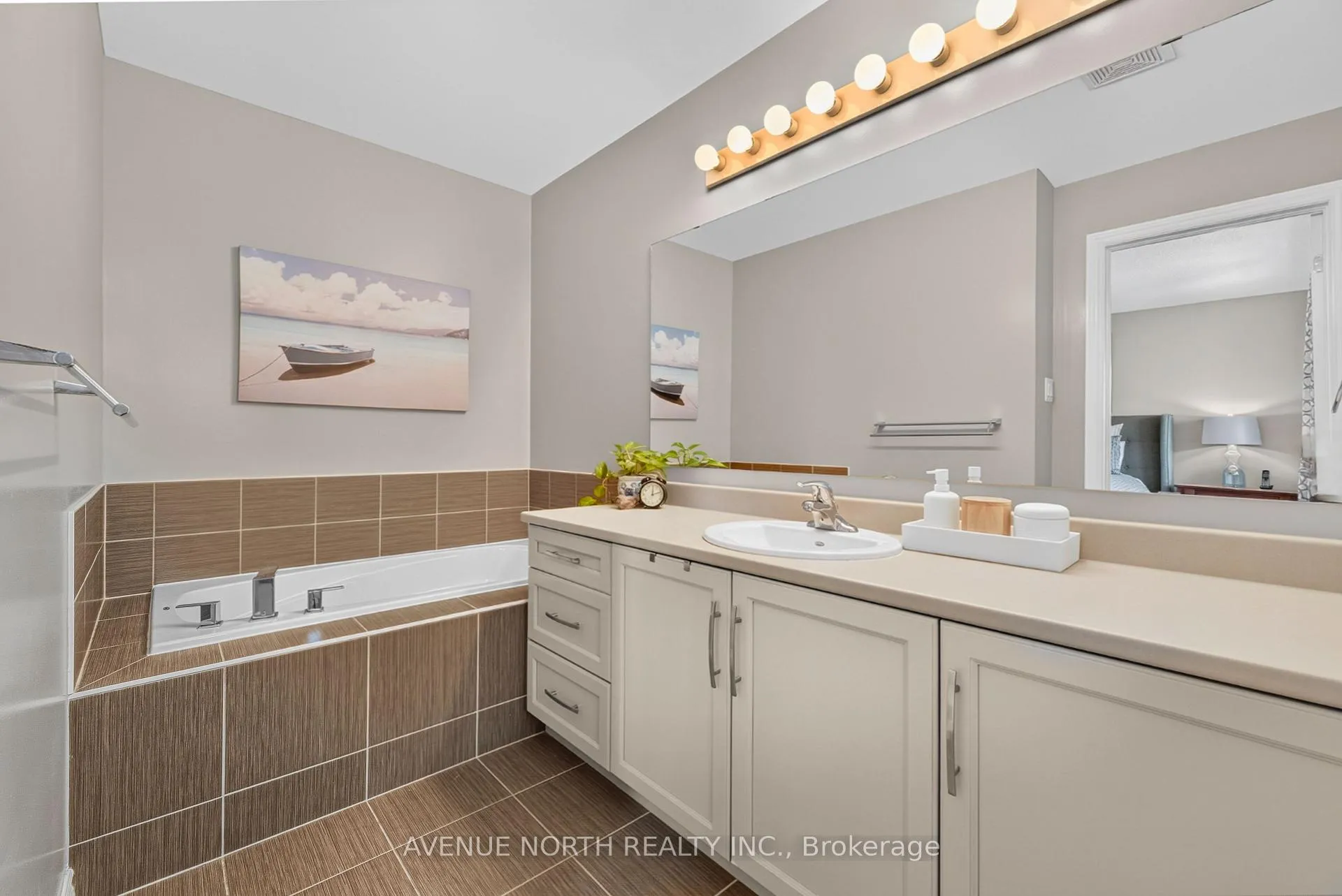 Photo 22 of 519 Rouncey Road, Ottawa, Kanata - Emerald Meadows/Trailwest — HOMEH