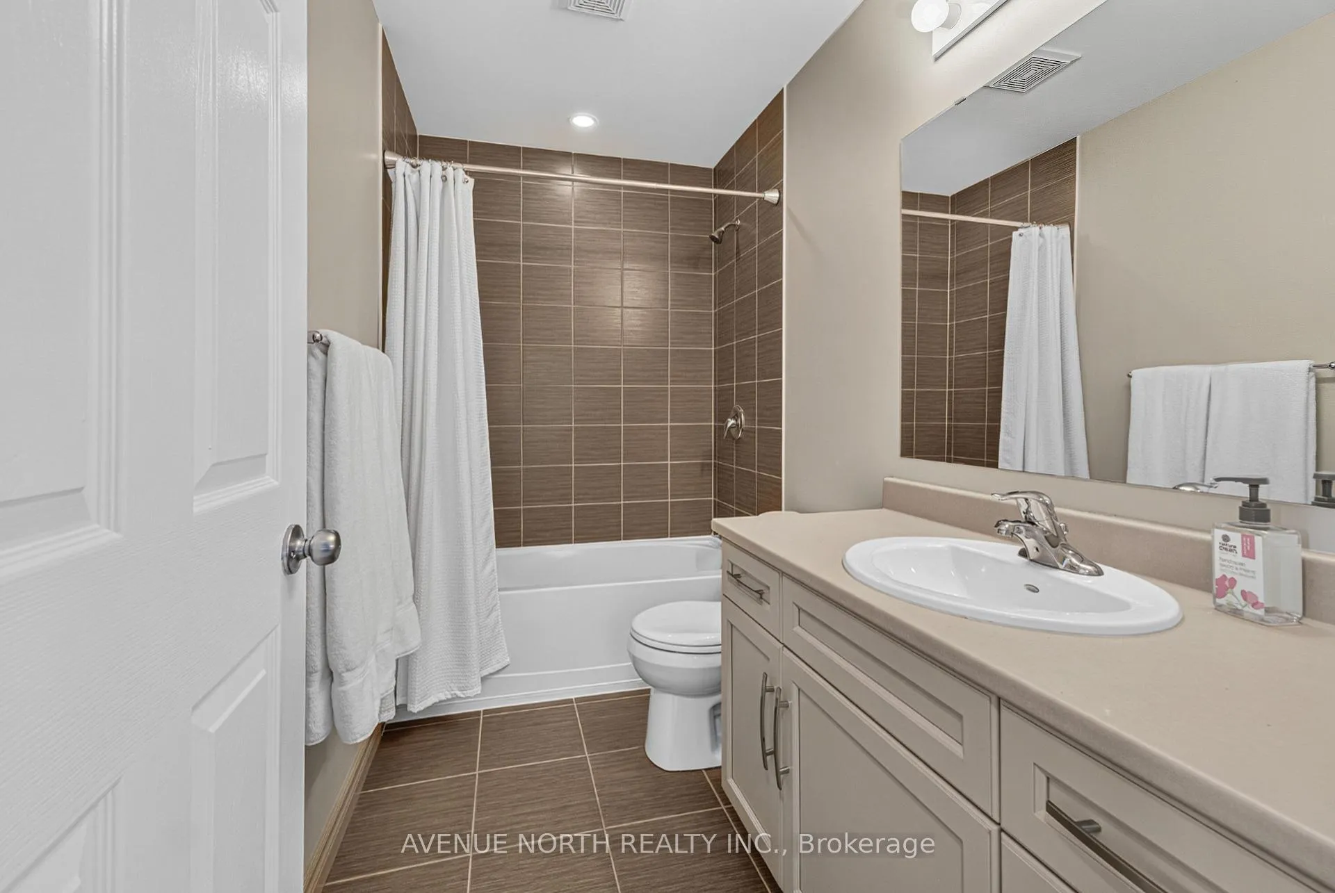 Photo 30 of 519 Rouncey Road, Ottawa, Kanata - Emerald Meadows/Trailwest — HOMEH