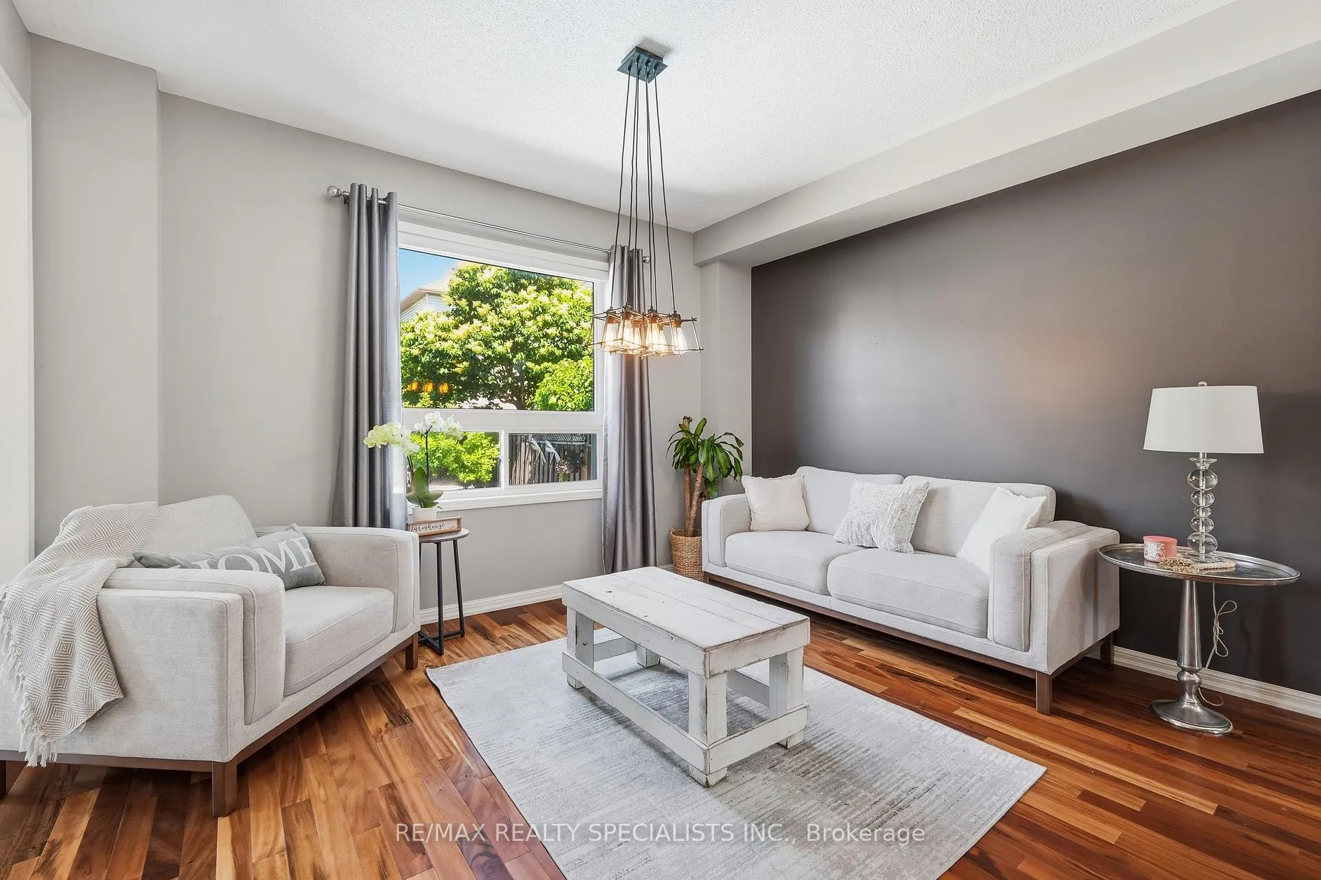 Photo 1 of 212 Ellis Crescent, Milton, Dempsey — HOMEH