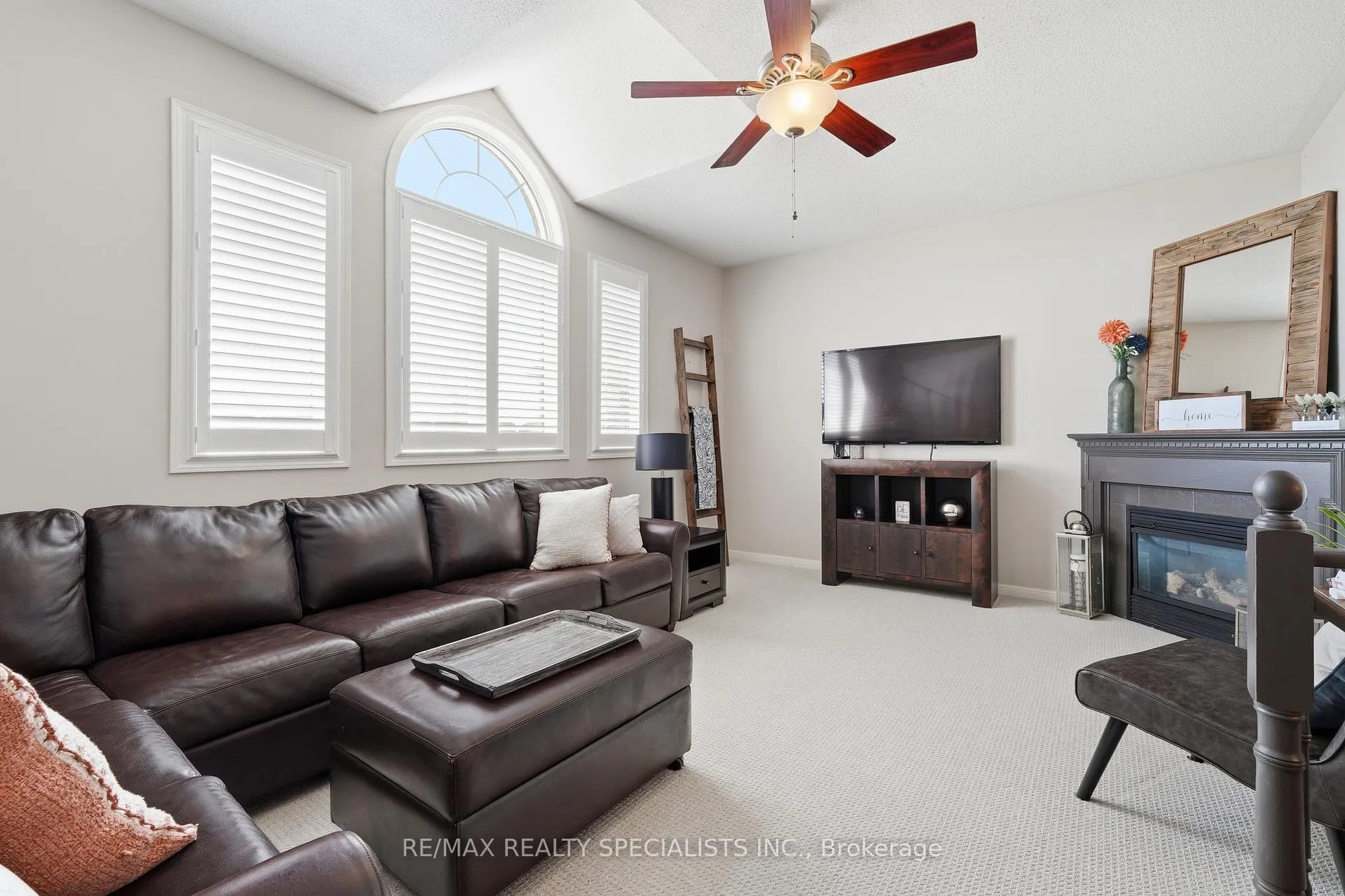 Photo 14 of 212 Ellis Crescent, Milton, Dempsey — HOMEH